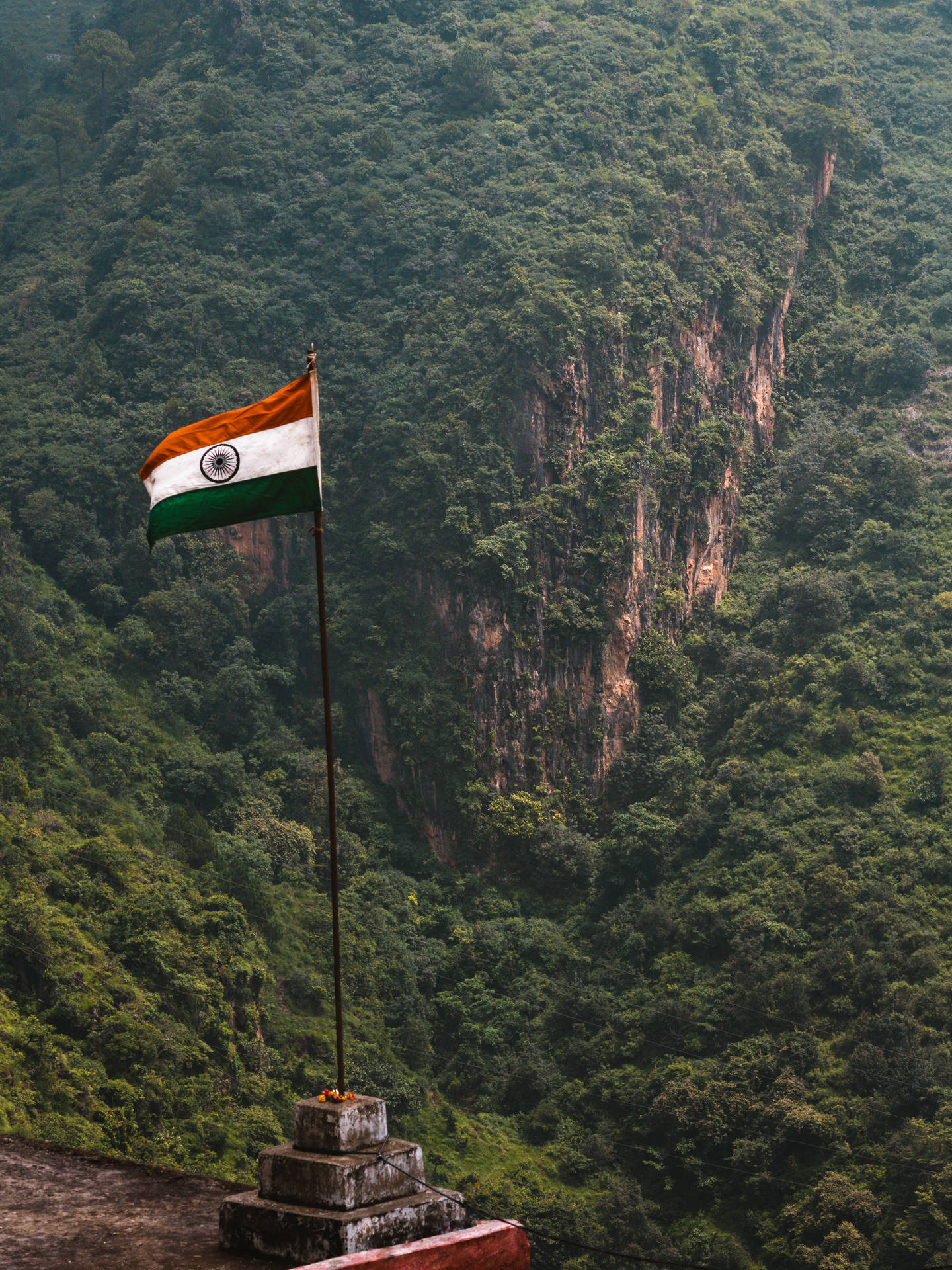 Mountain Peak Indian Flag Mobile Background