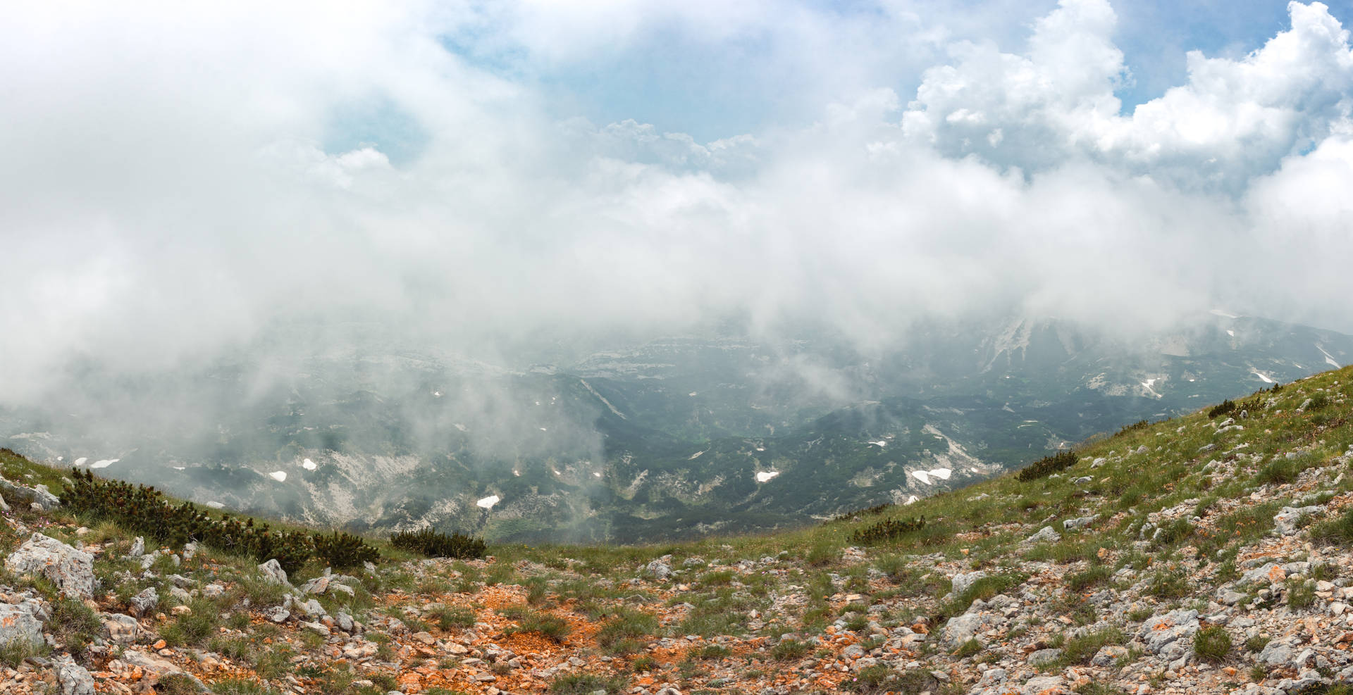 Mountain Peak Of Veliki Vilinac In Bosnia And Herzegovina Background