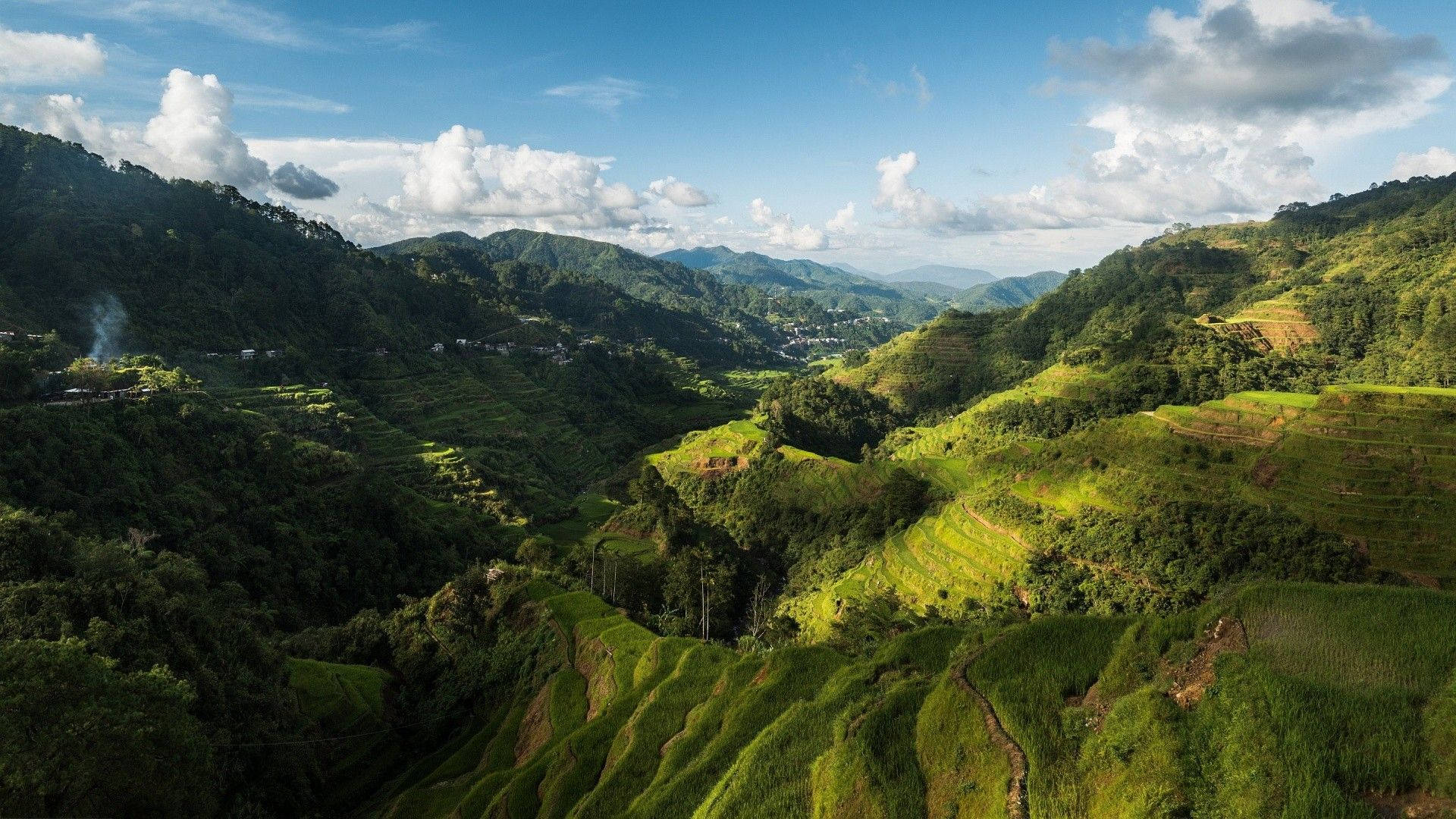 Mountain View In Nueva Vizcaya Philippines Background