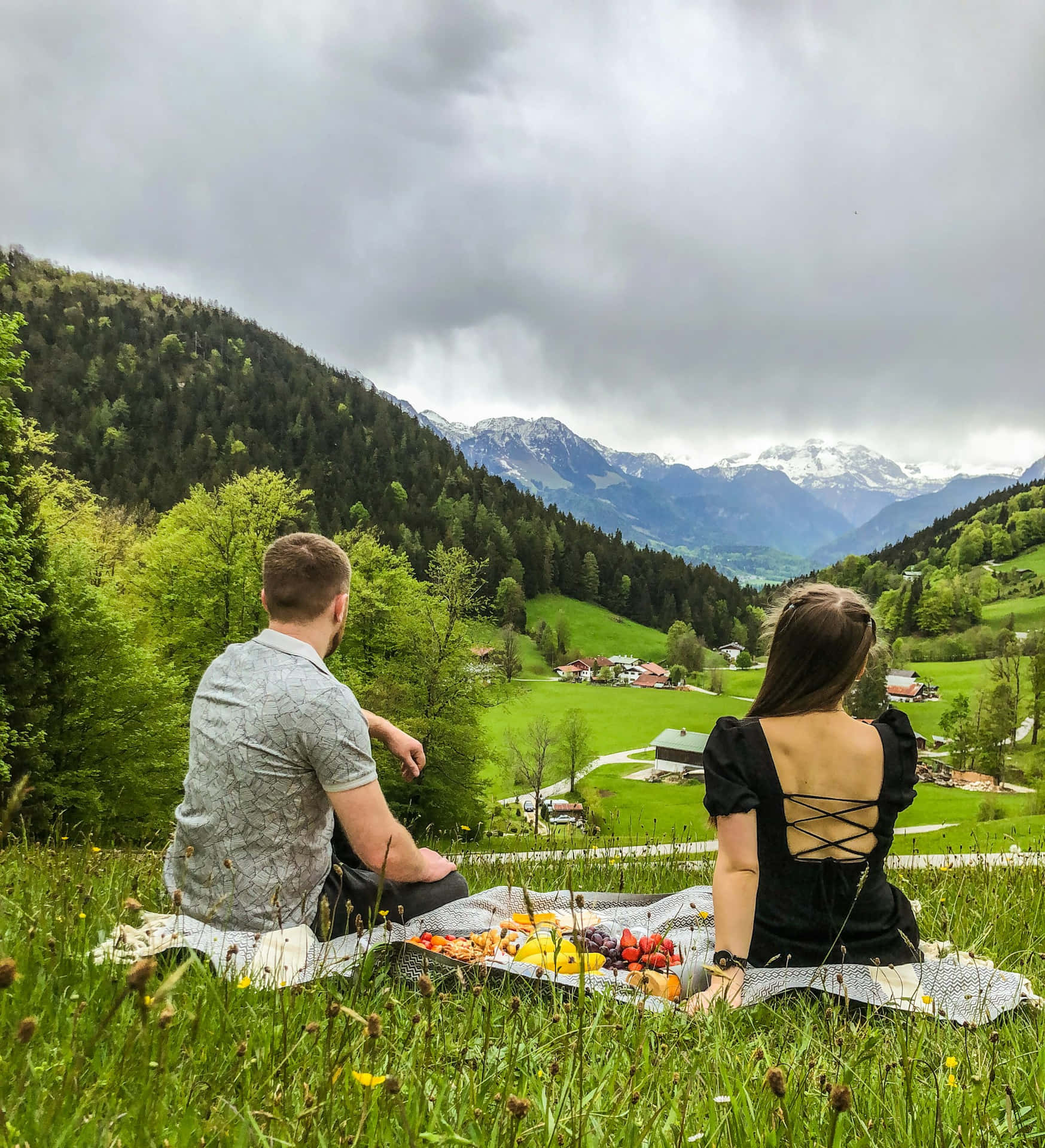 Mountain_ View_ Picnic_ Scene.jpg Background