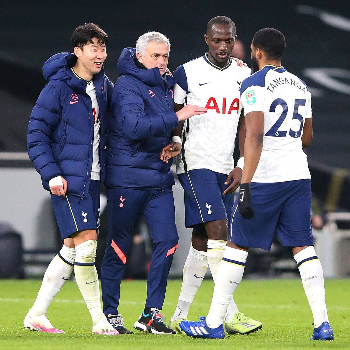 Moussa Sissoko With Football Players