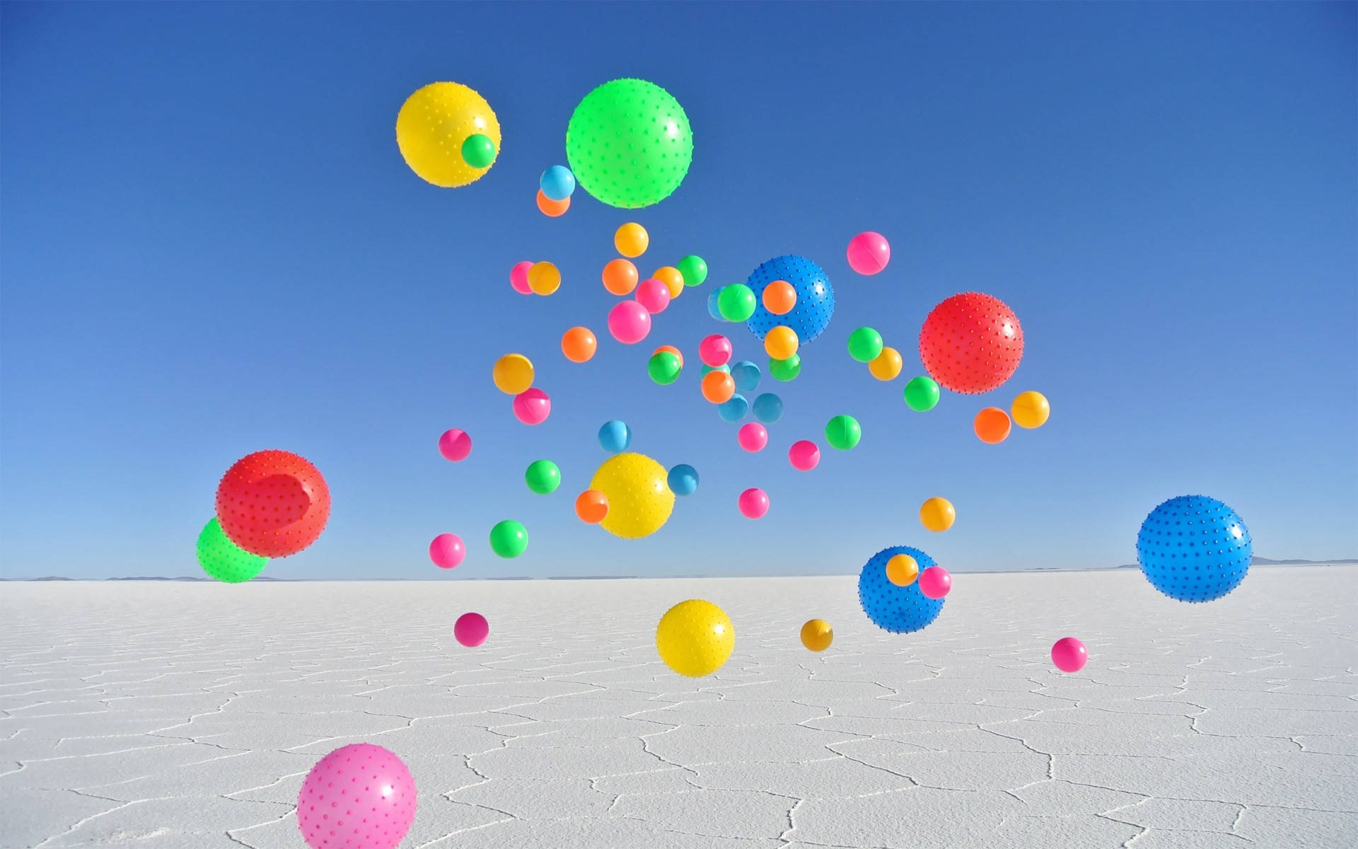Moving Desktop Colorful Balloons Background