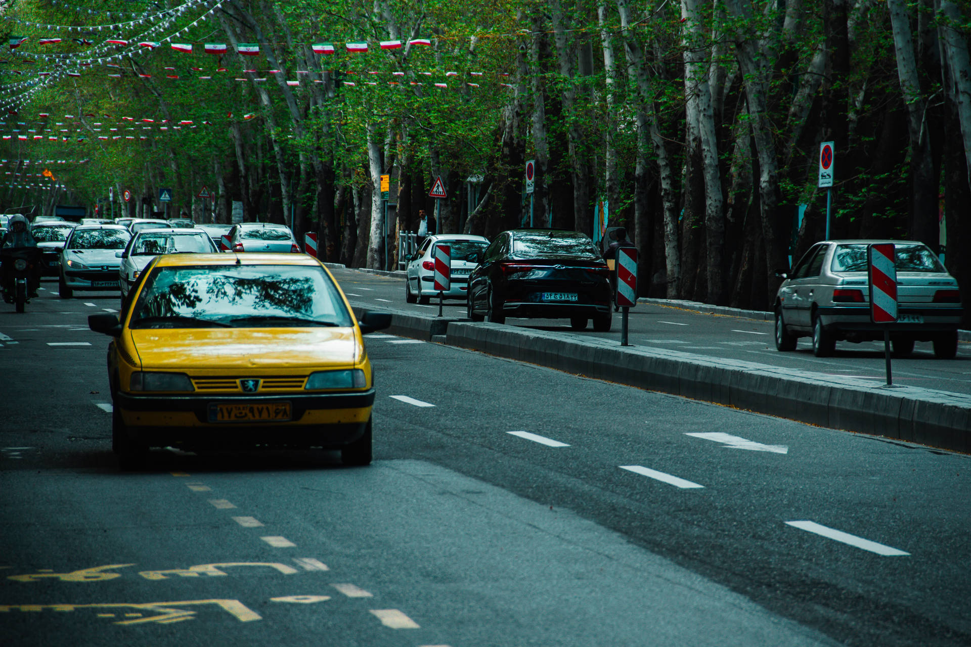 Moving Desktop Yellow Car