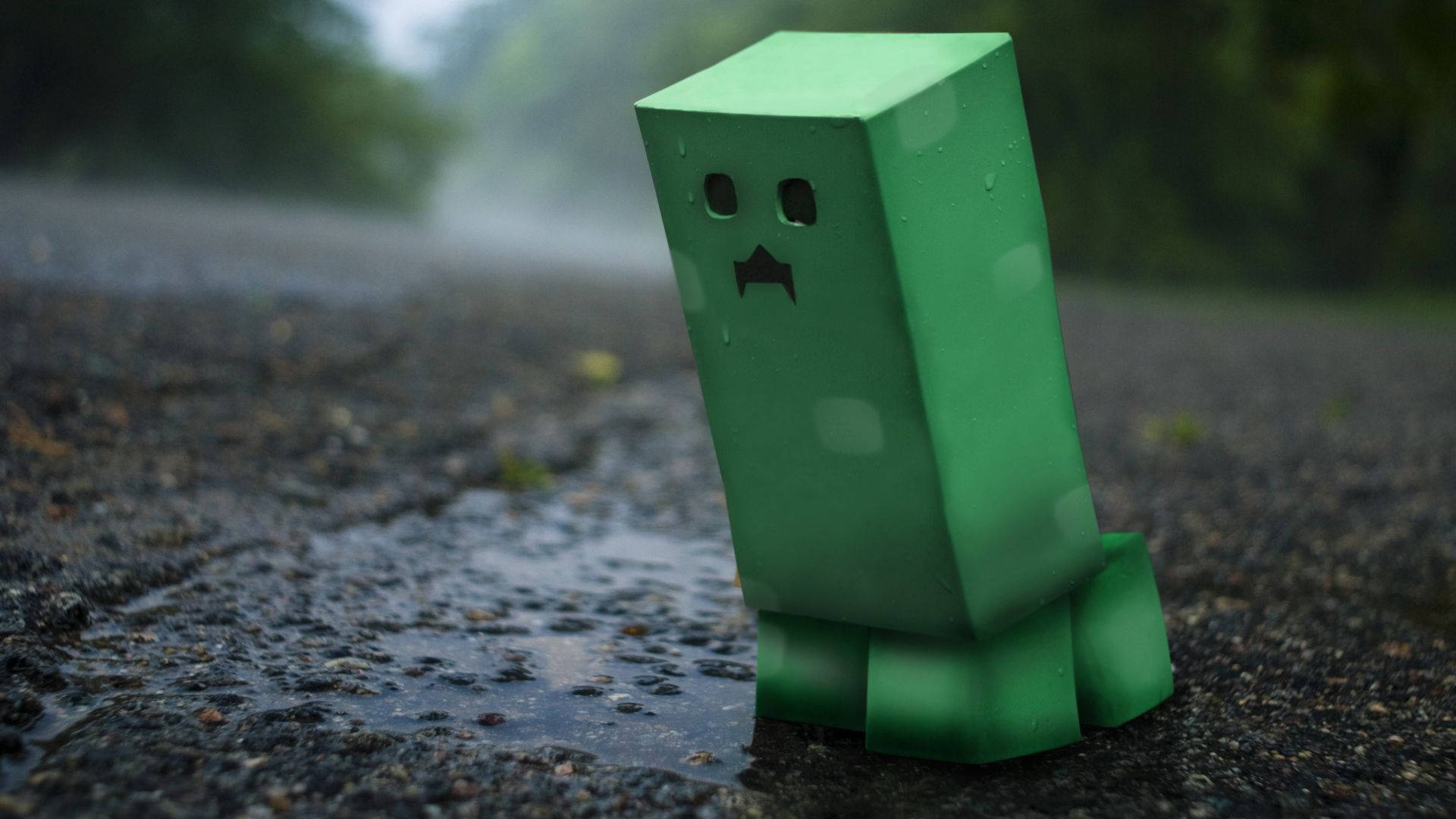 Moving Minecraft Sad Creeper