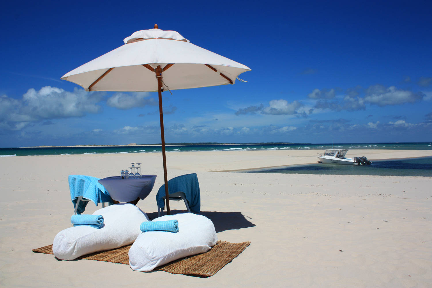 Mozambique Beach Lounge Background