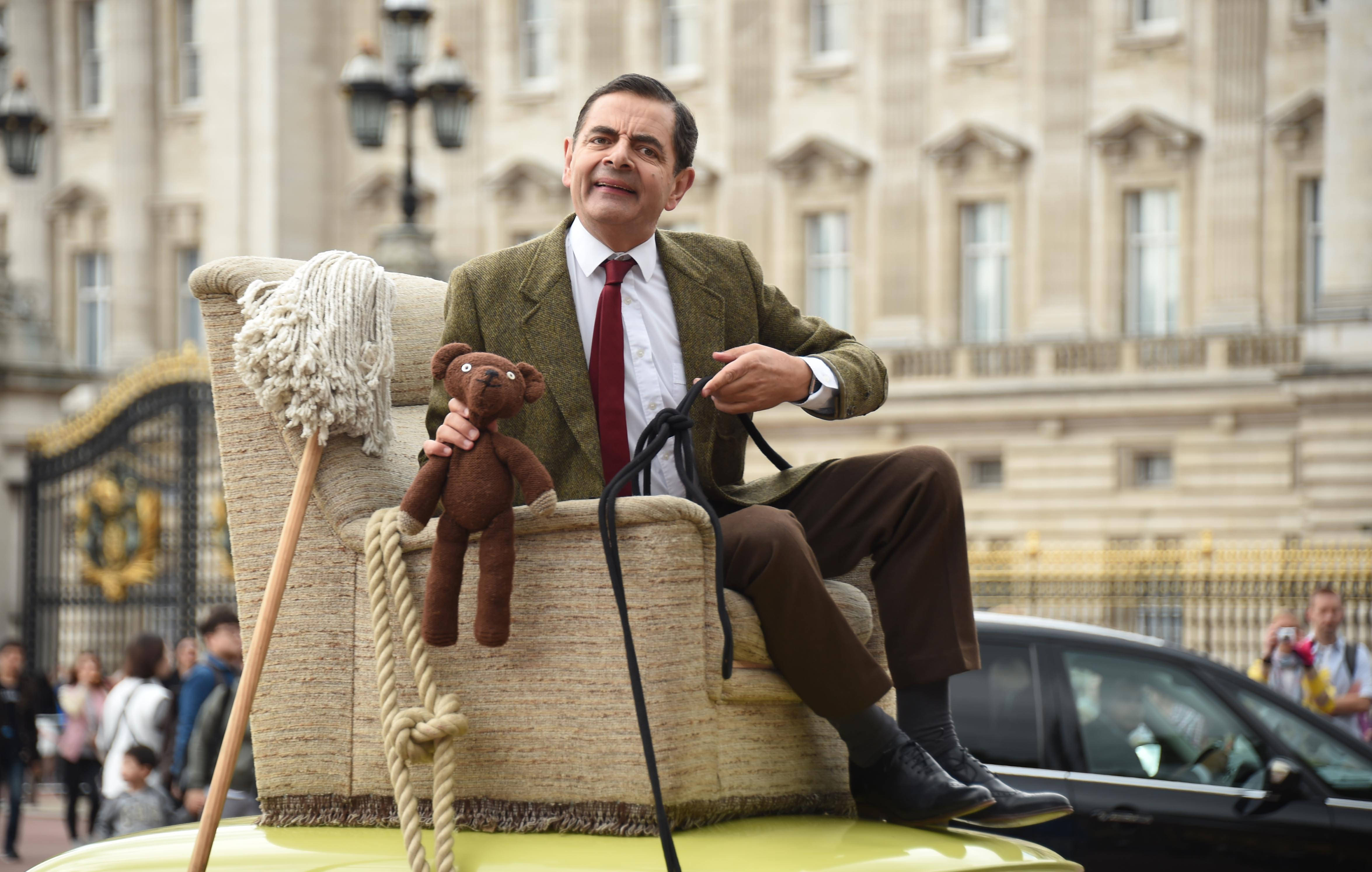 Mr Bean 4k Top Of Car Background