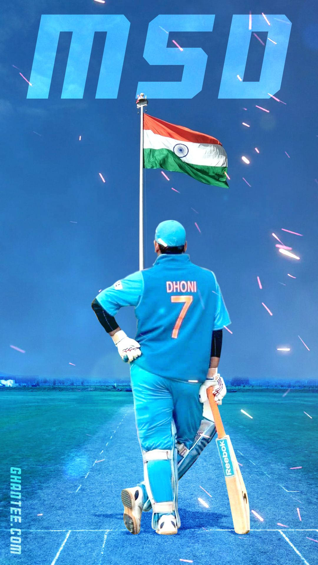 Ms Dhoni 7 Looking At The Indian Flag Background