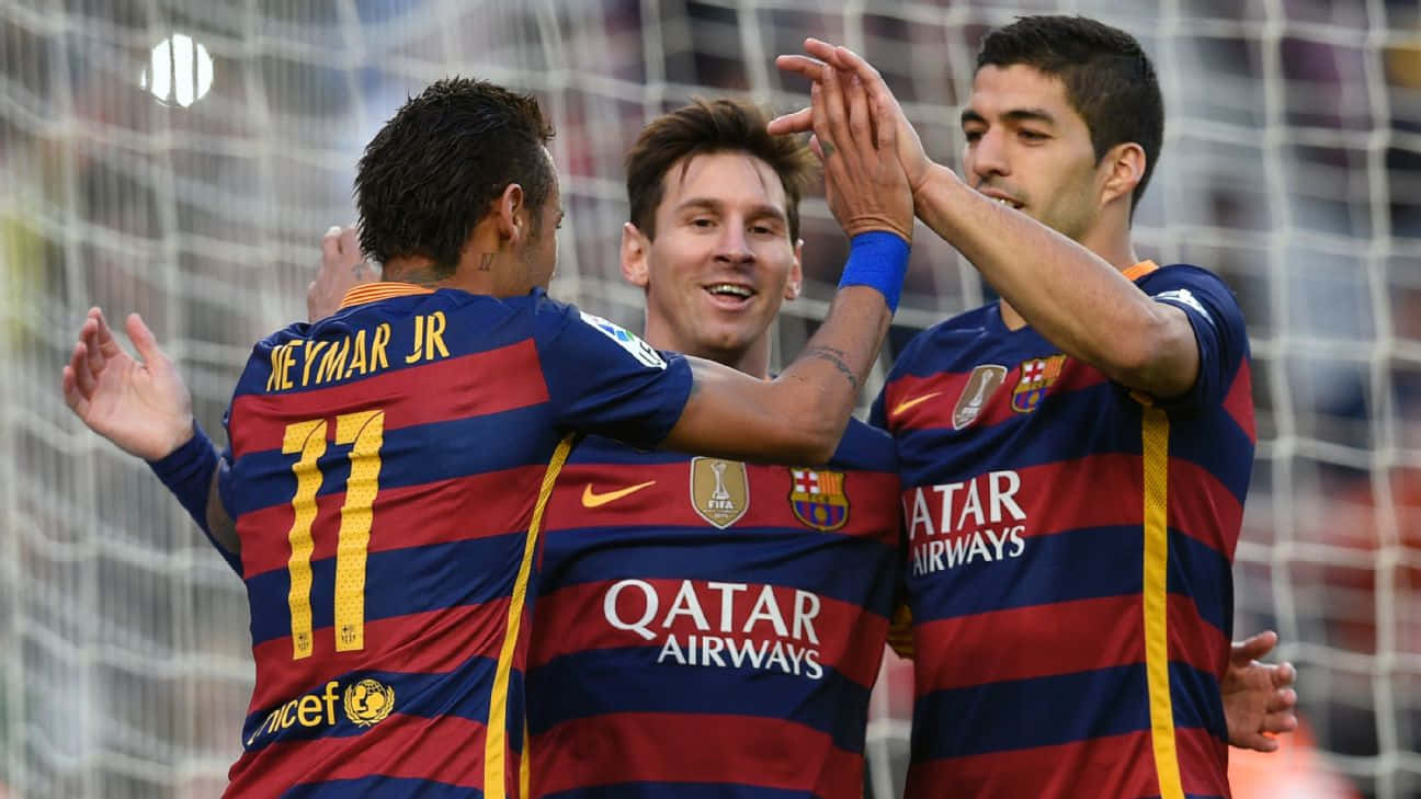 Msn Trio High Five Background