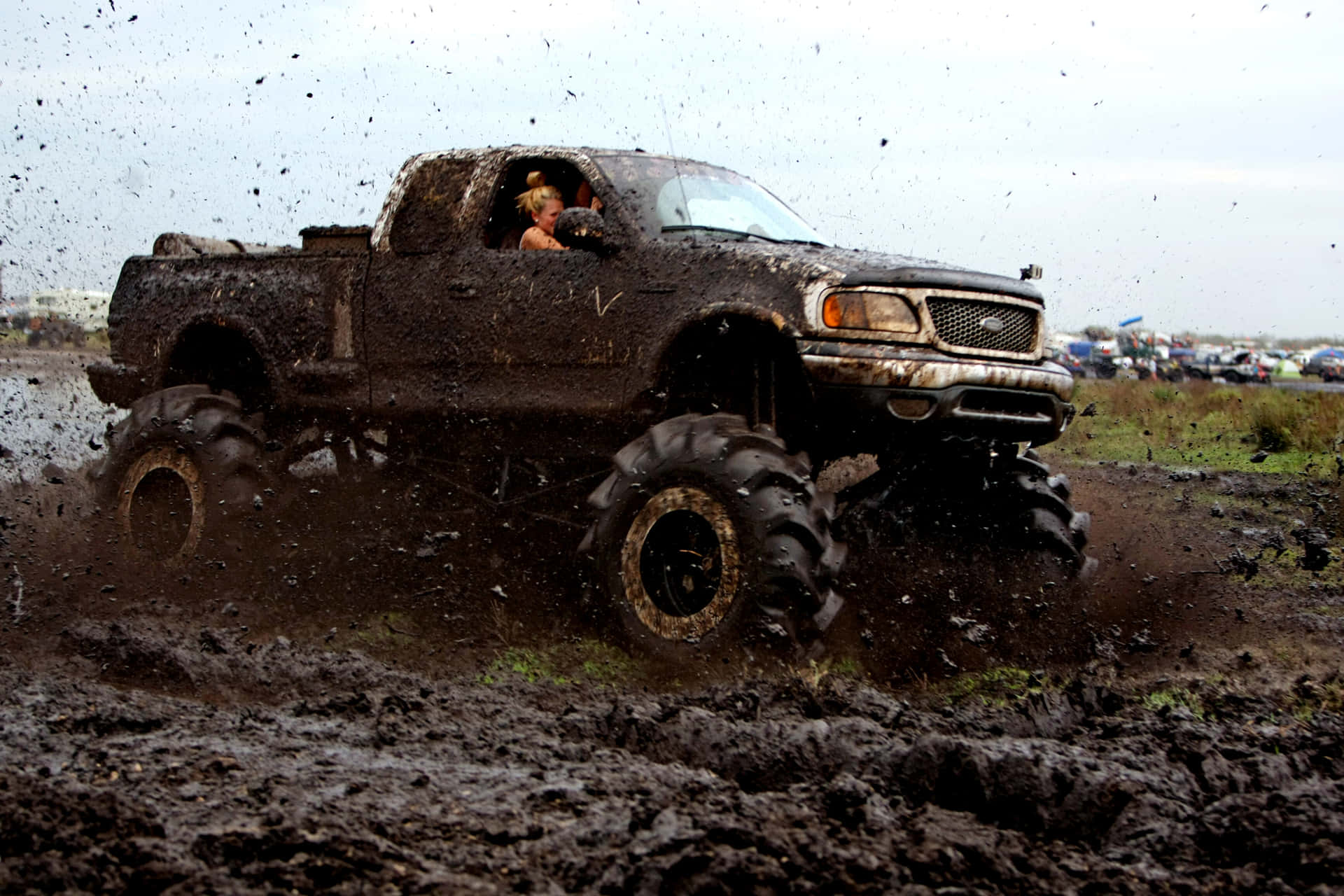 Mud Bogging Ford F-150 Monster Truck