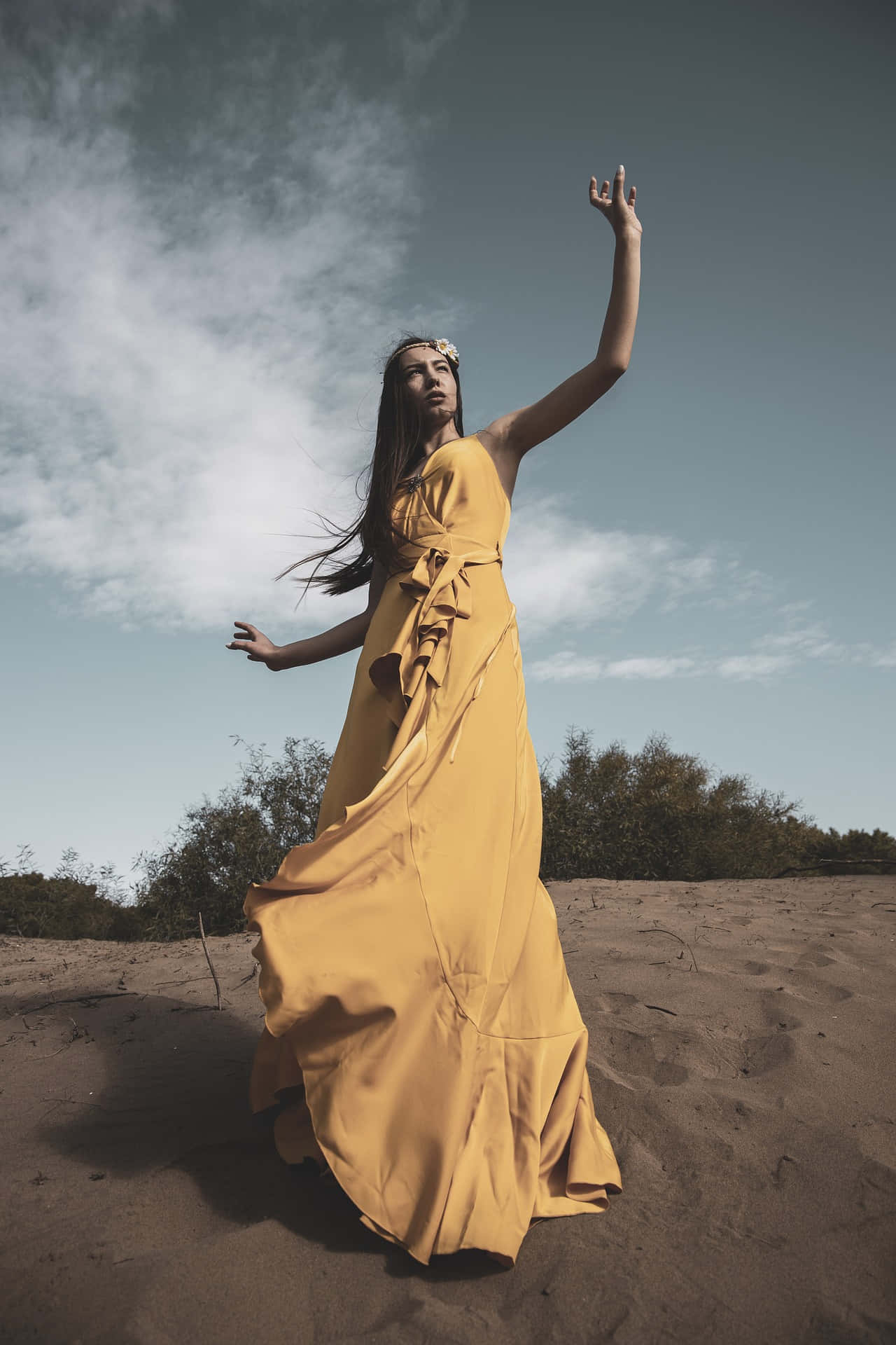 Mujer Soltera In A Desert