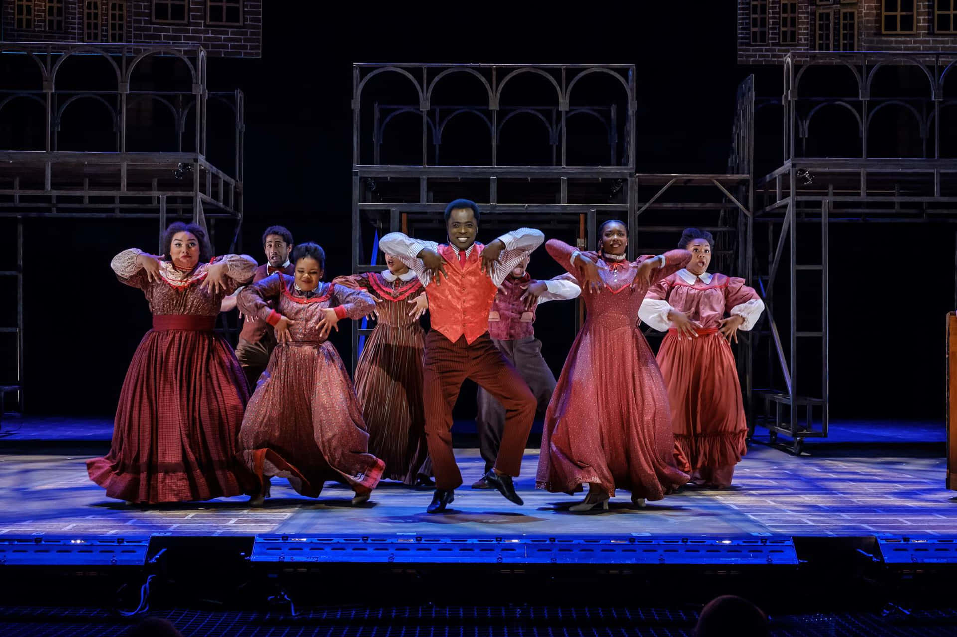 Musical Theatre Brings All The Joys Of The Music And Drama Together Background