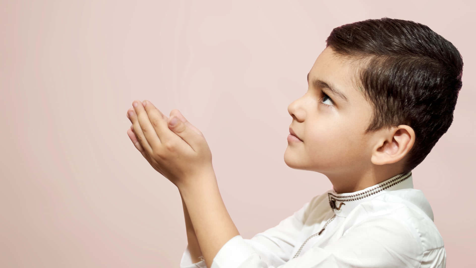 Muslim Boy Pink Background Background