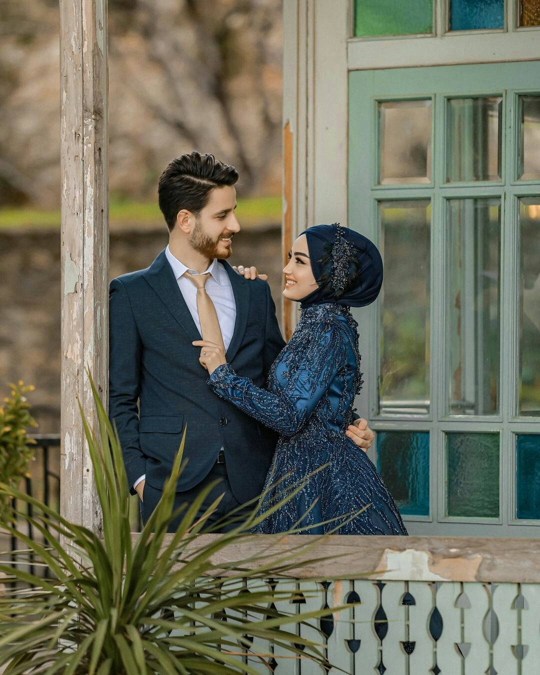 Muslim Couple At Veranda Photoshoot Background