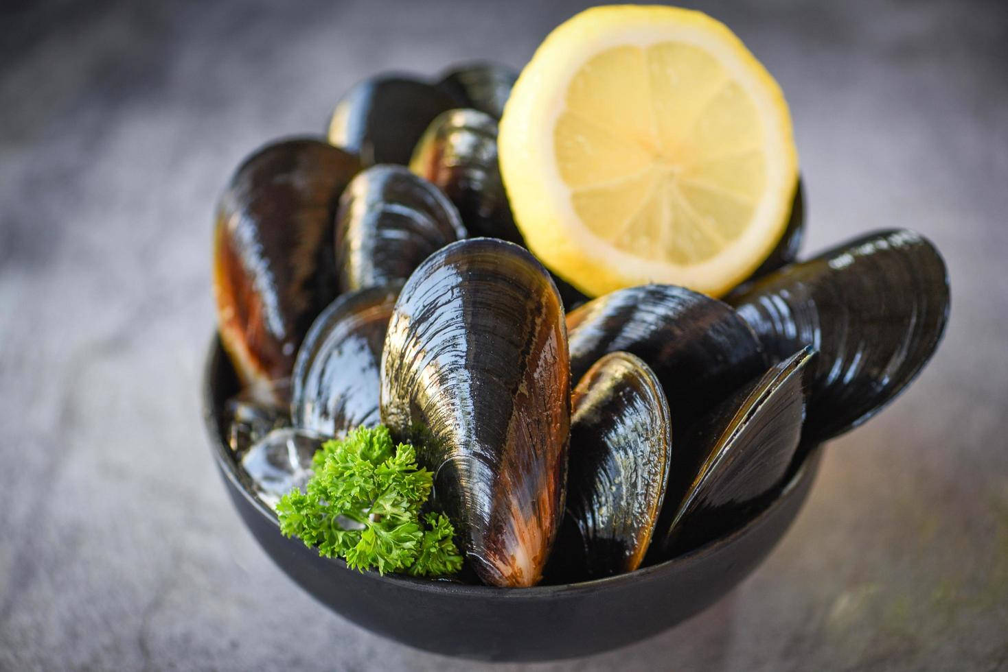 Mussels Served With Slice Of Lemon Background