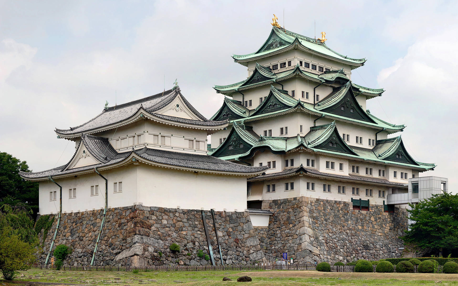 Nagoya Samurai Green Residence Background