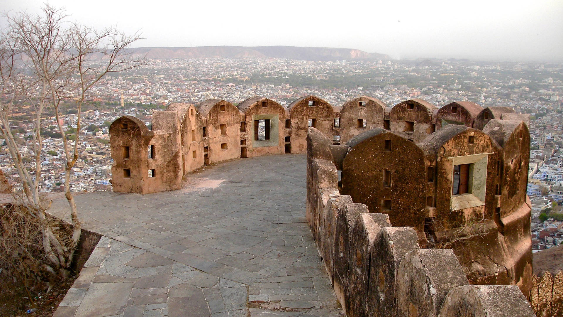 Nahargarh Fort Overlooking Jaipur City Background