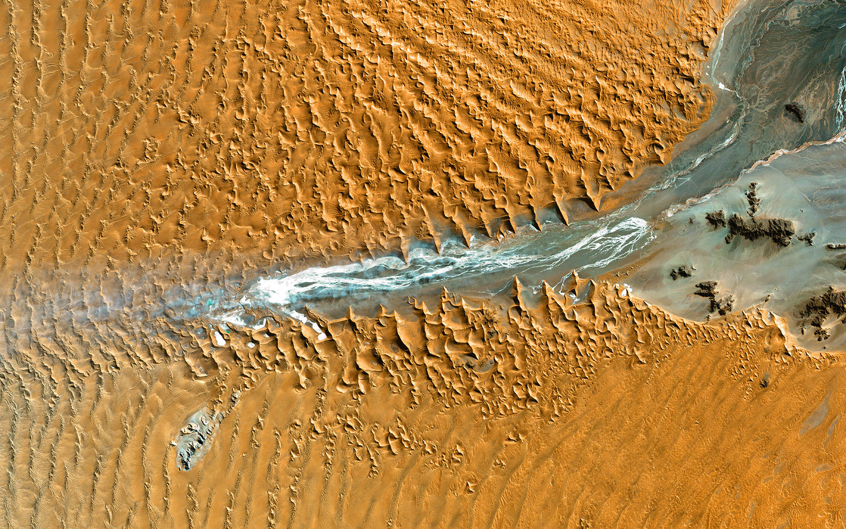 Namibia Water In The Namib Desert Background