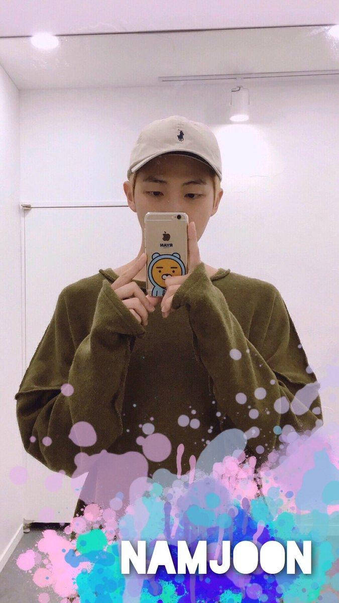Namjoon Mirror Selfie Background