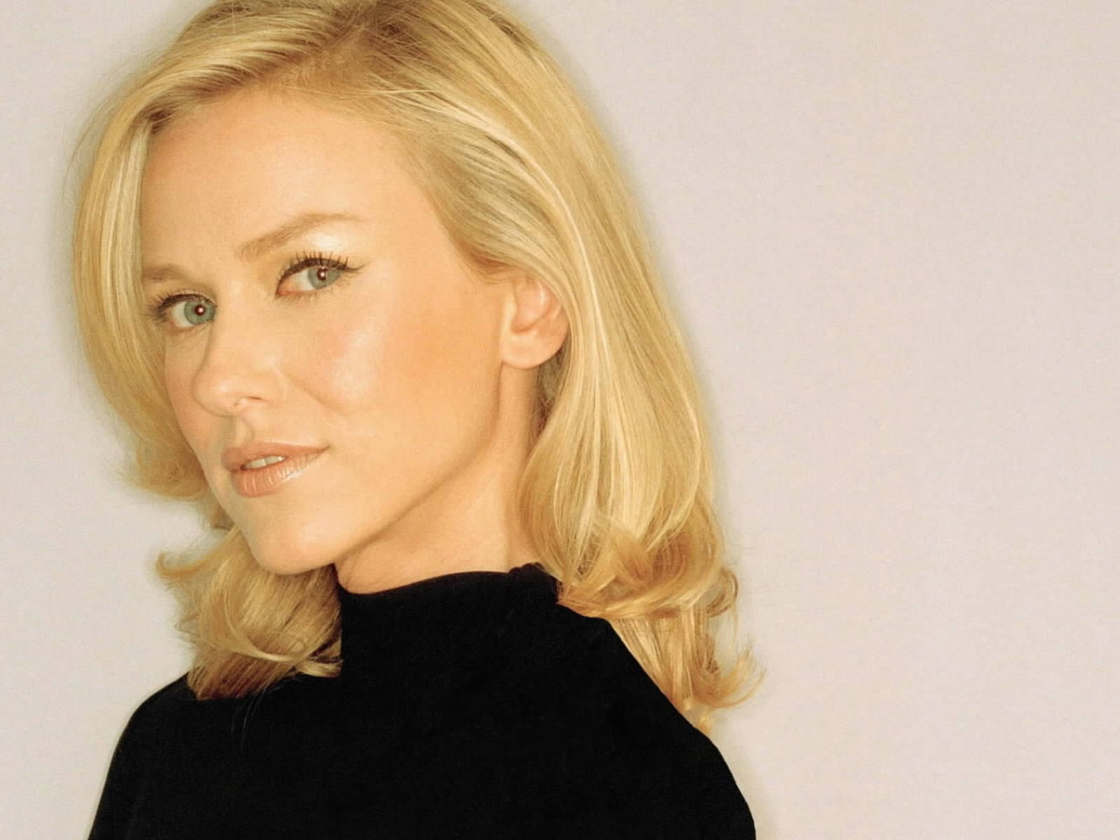 Naomi Watts British Actress Blonde Beauty Background