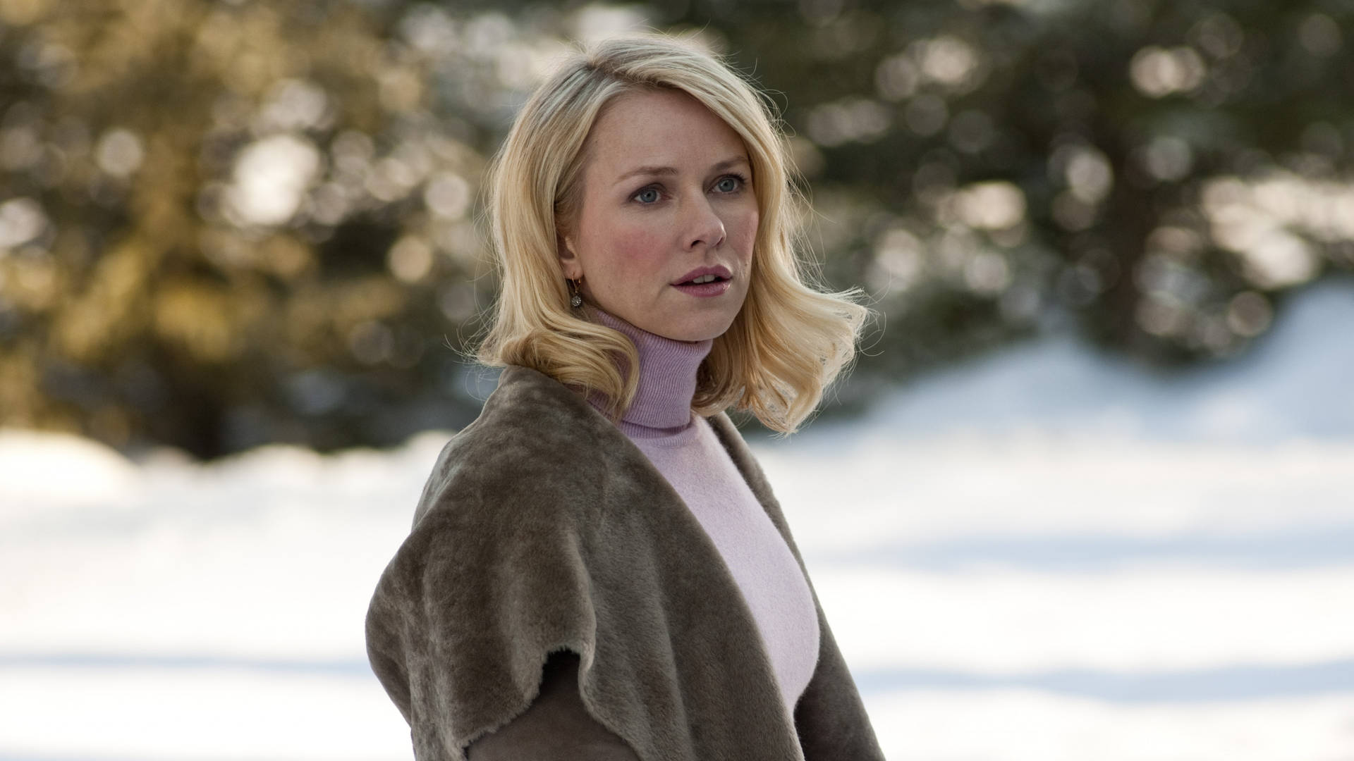 Naomi Watts British Actress Film Snow Background