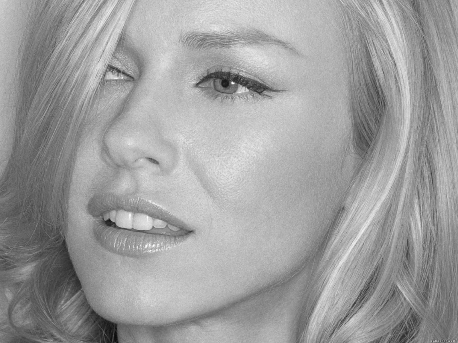 Naomi Watts - British Actress In Greyscale