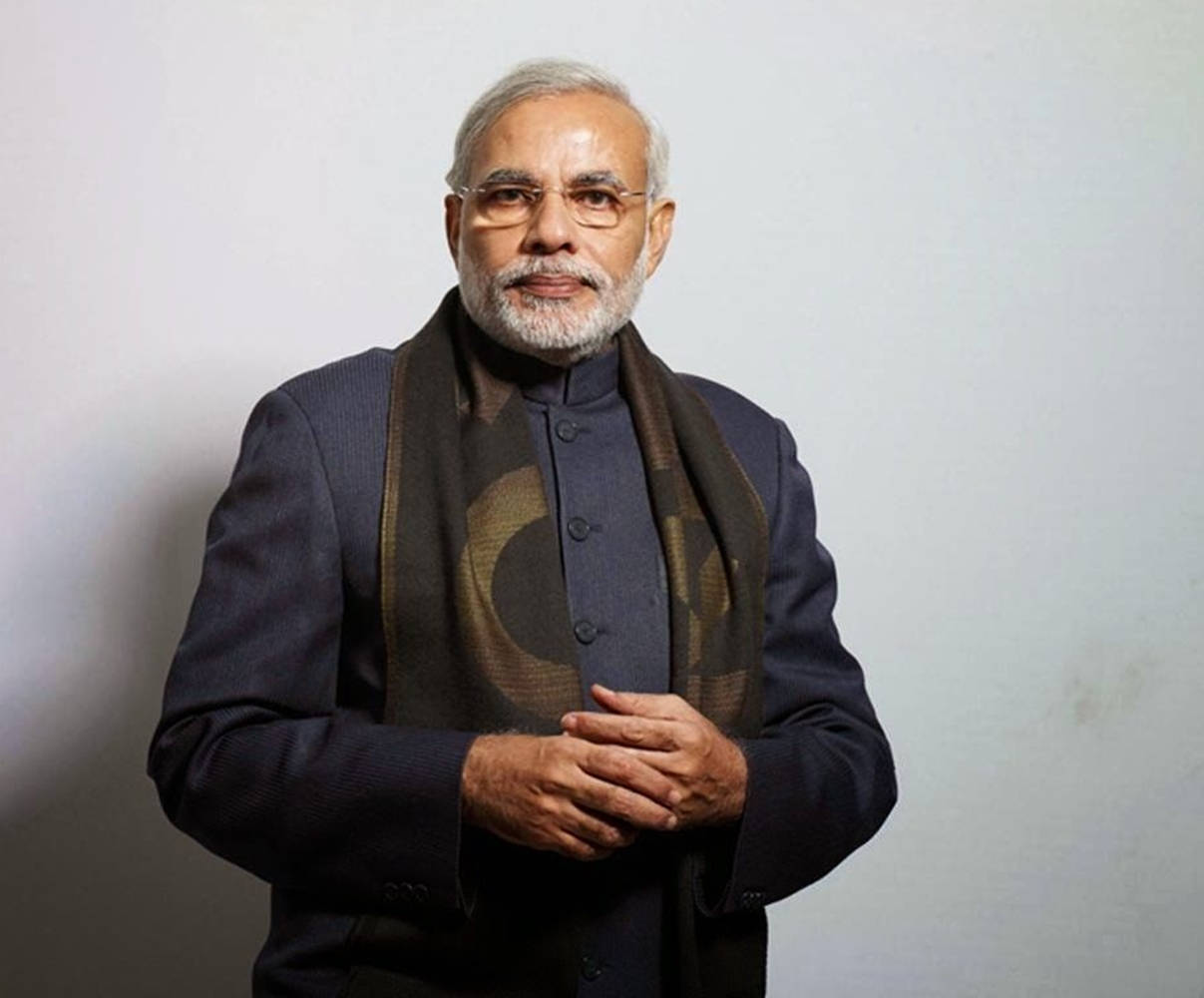 Narendra Modi Golden Brown Shawl Background
