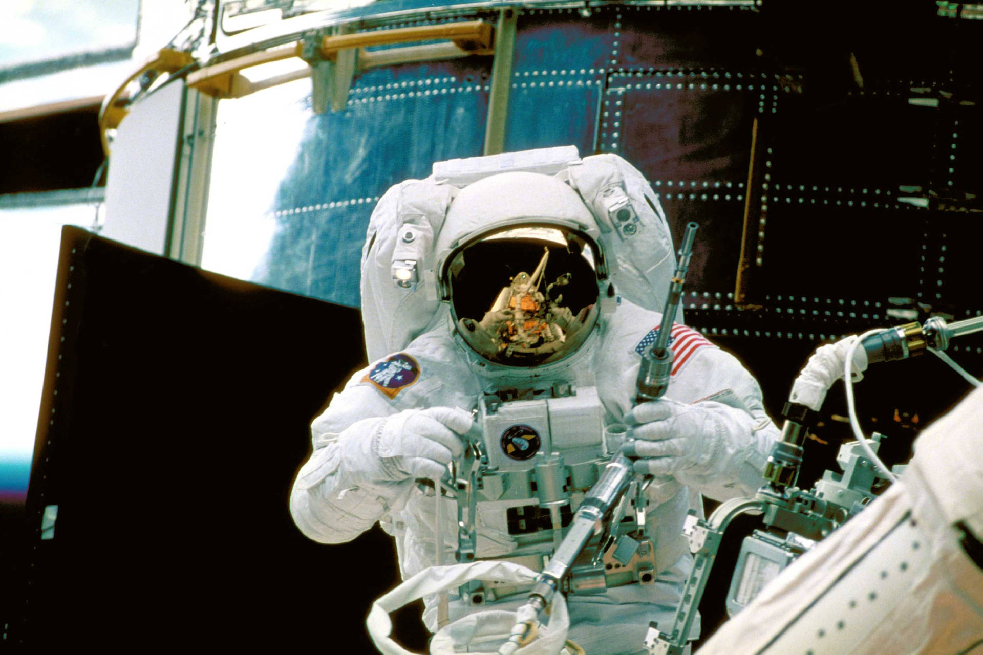 Nasa Aesthetic Photo Of An Astronaut Background