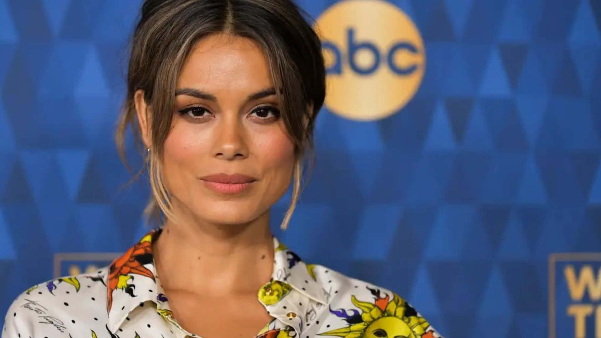 Nathalie Kelley Looking Stunning In Blue