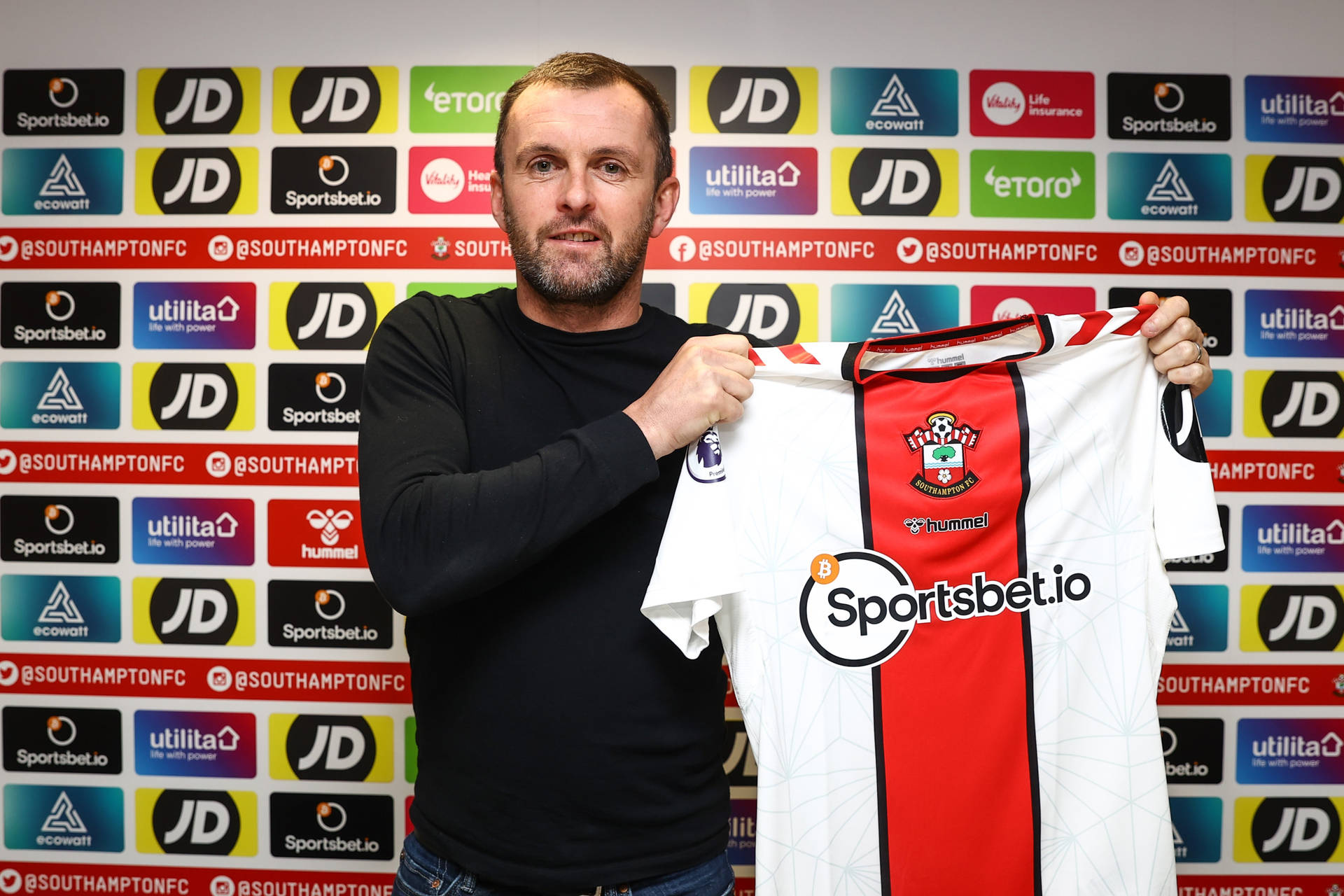 Nathan Jones For Southampton Fc Background