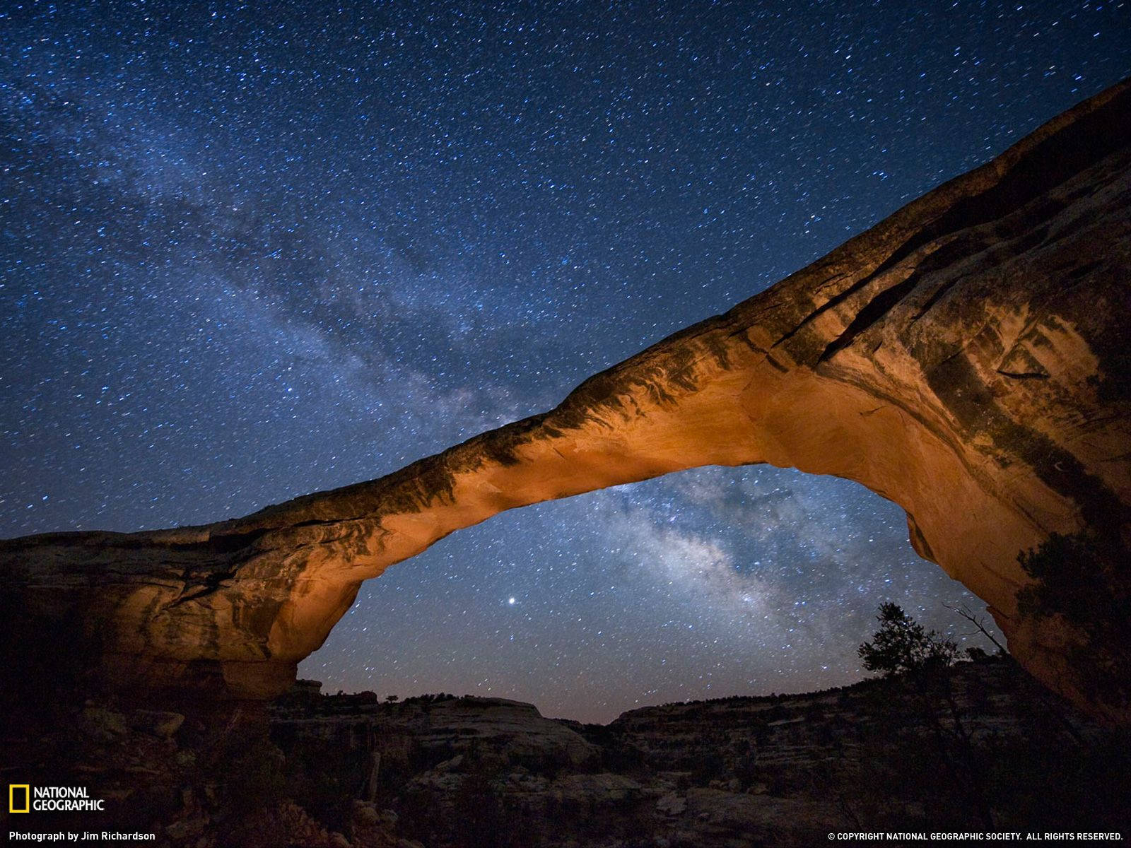 National Geographic Bridge At Night Background