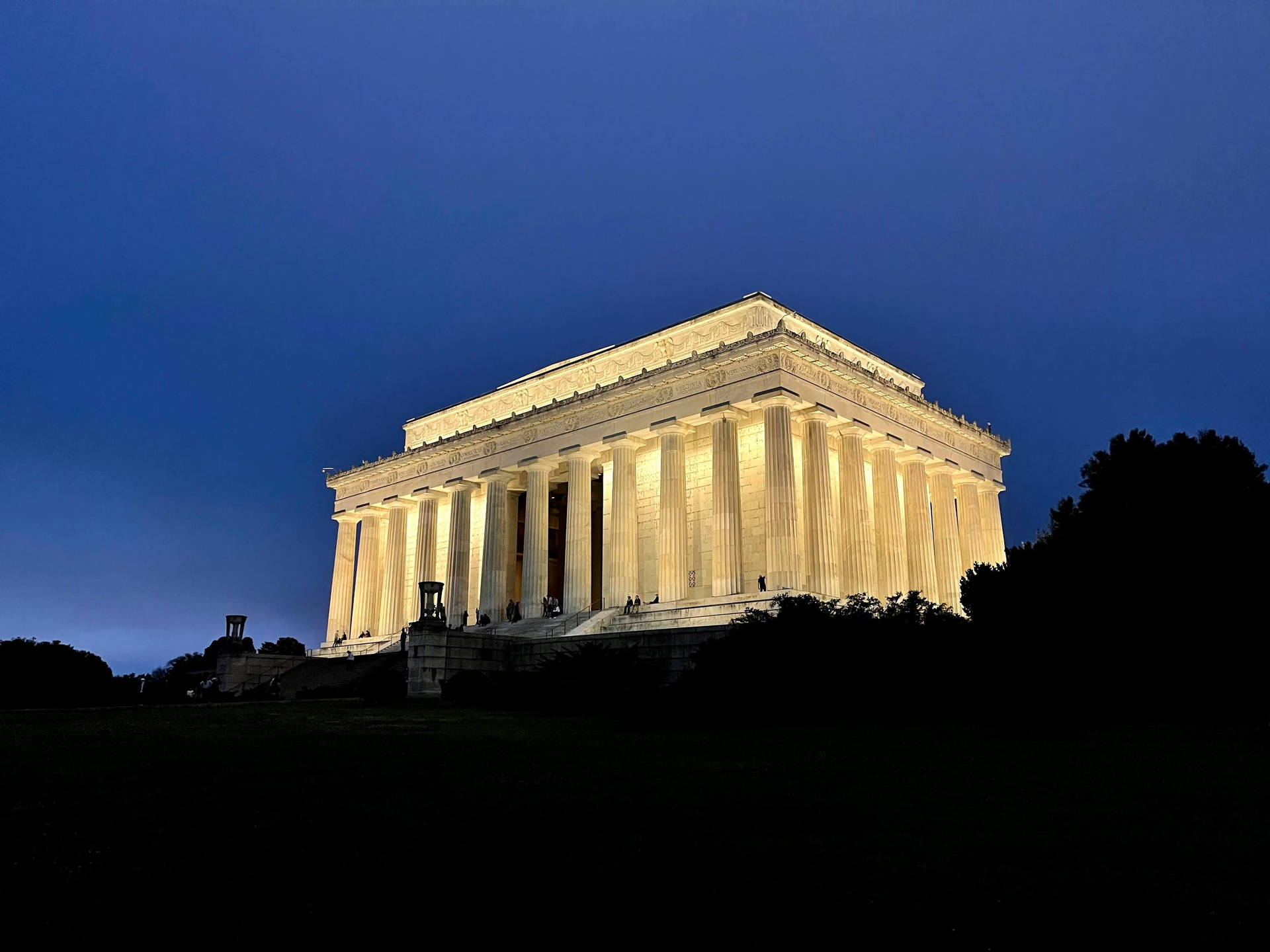 National Mall Memorial Blue Sky Background