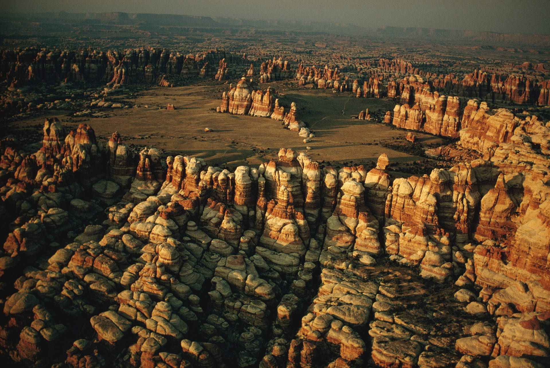 Natural Rock Formations In Canyonlands National Park Background