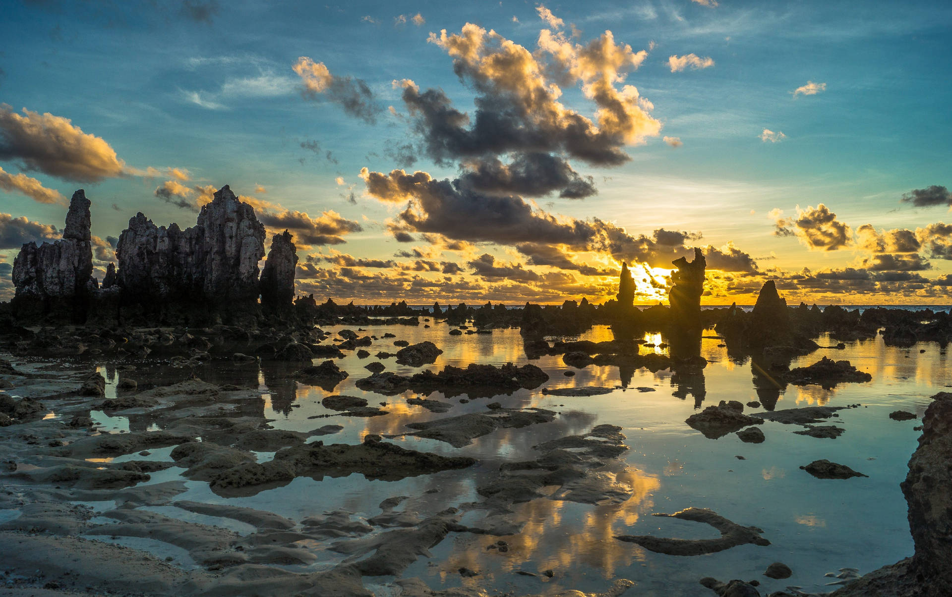 Nauru Sunset At Anibare Bay