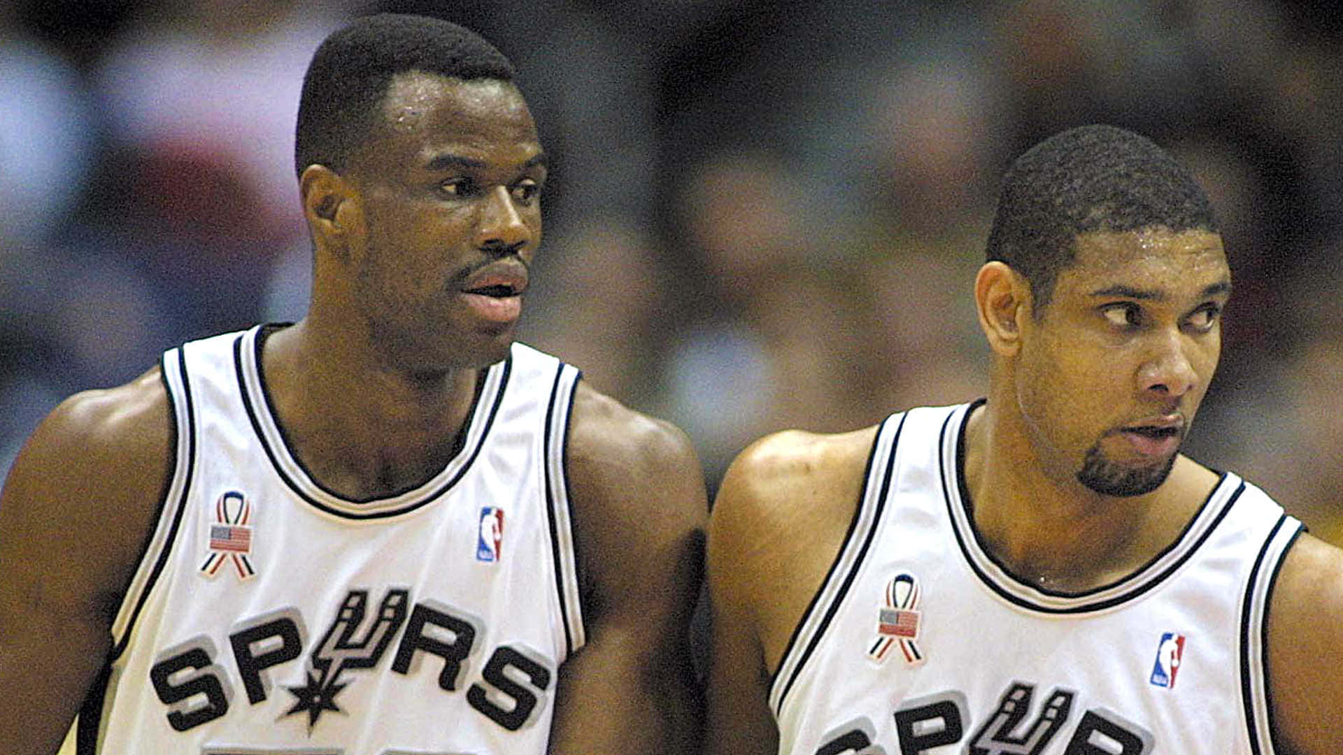 Nba Basketball Stars David Robinson And Tim Duncan Background
