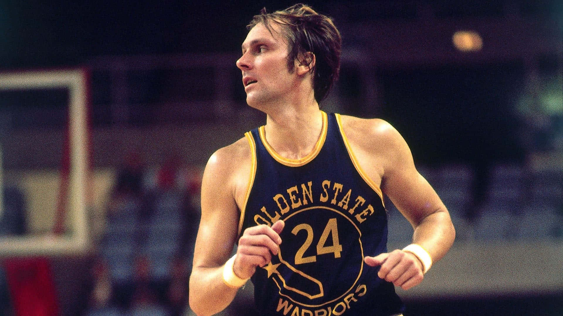 Nba Legend Rick Barry In Golden State Warriors Jersey Background