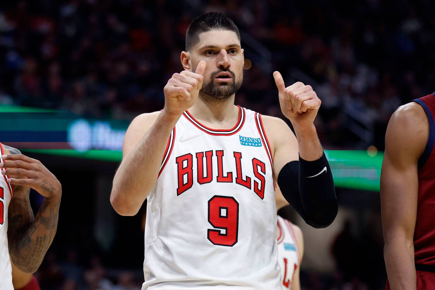 Nba Player Nikola Vucevic Chicago Bulls Thumbs Up