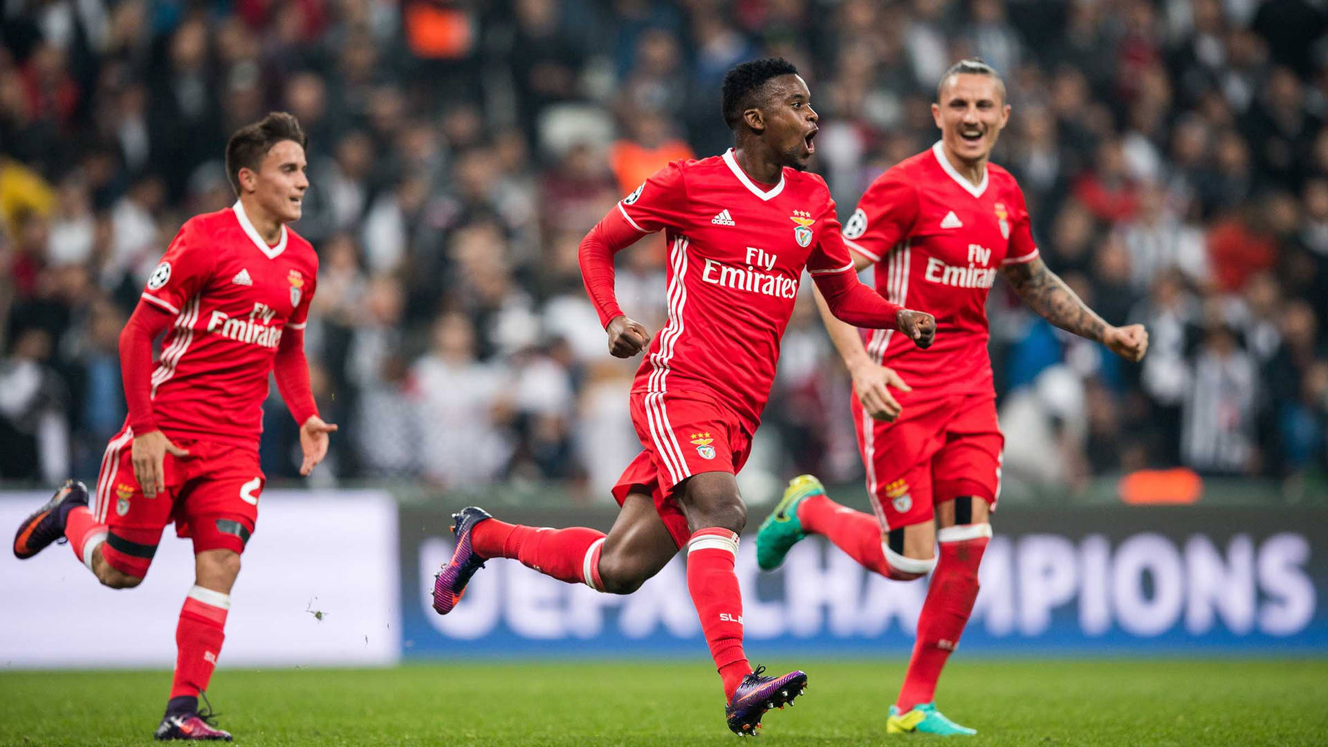 Nelson Semedo Running With His Teammates