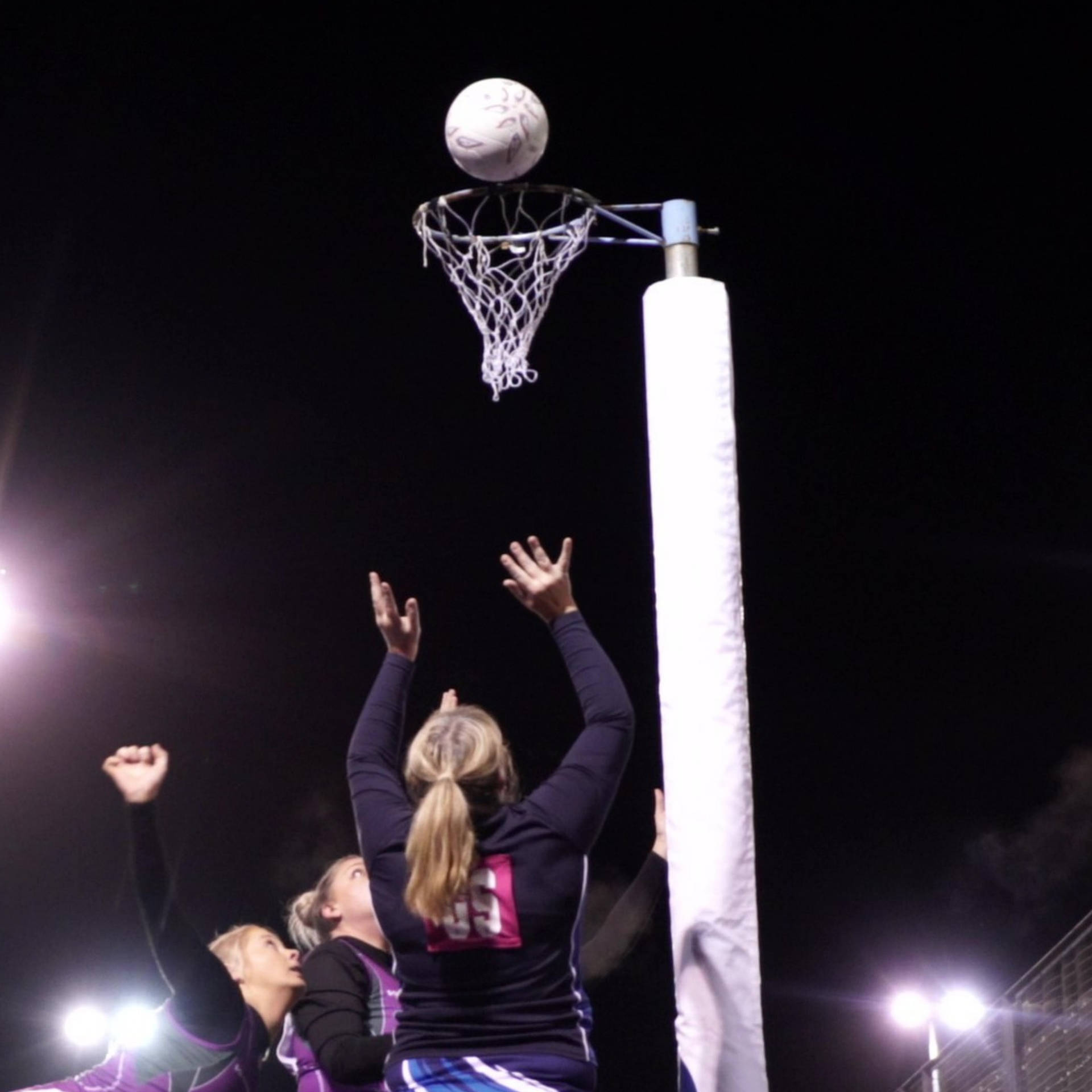 Netball Sport Outdoor Girls Shooting Ball