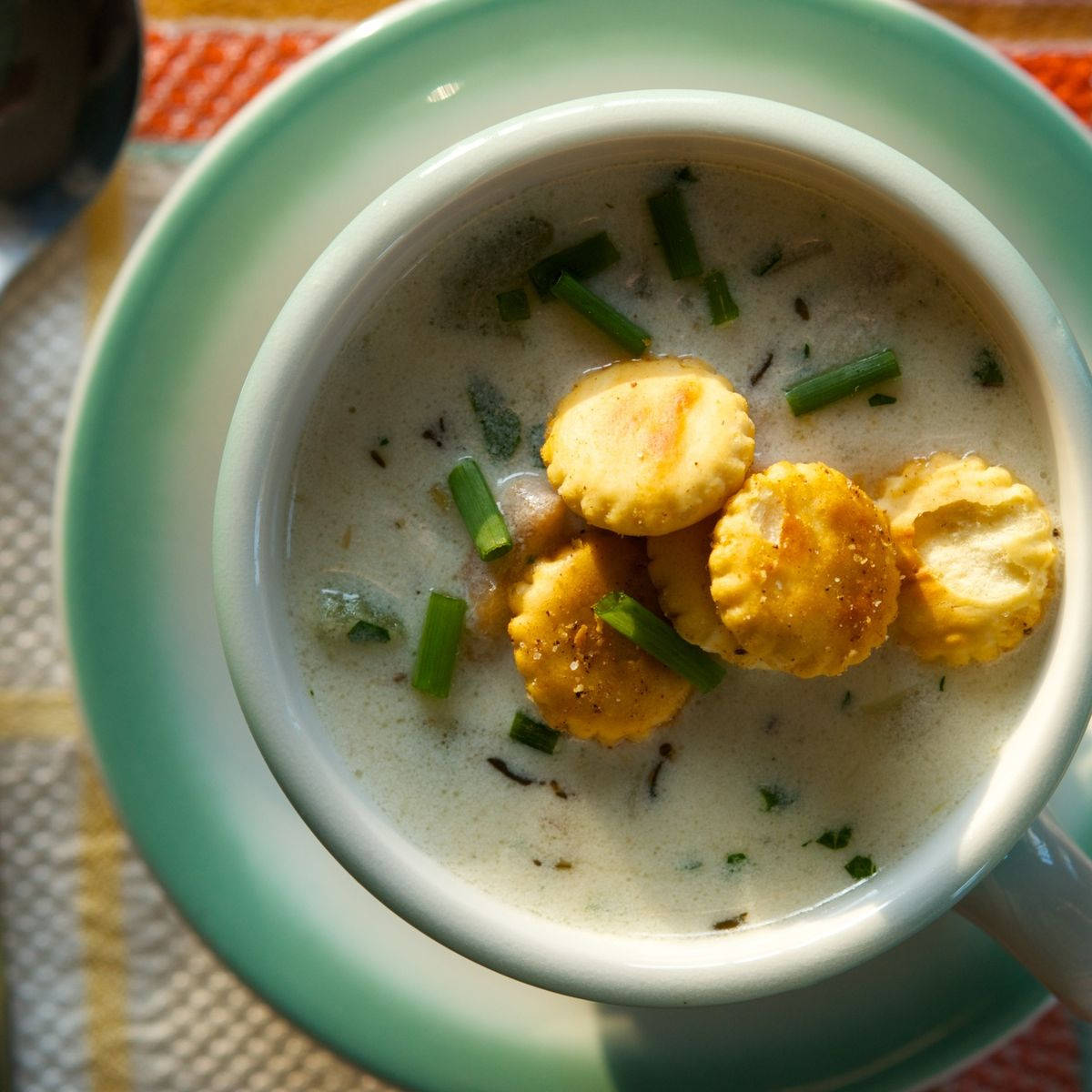 New England Clam Chowder With Chives And Crackers