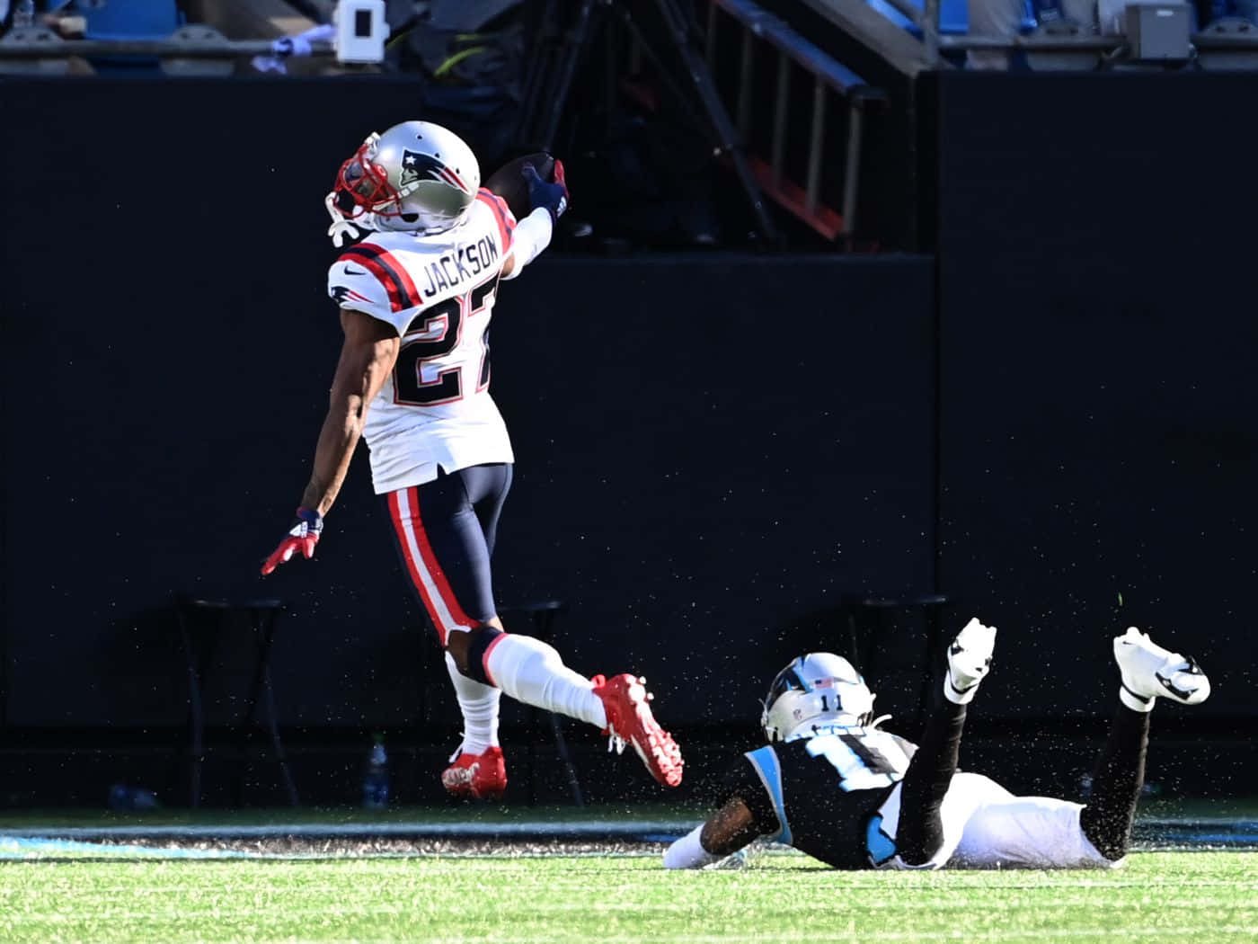 New England Patriots Jc Jackson Successful Interception Background
