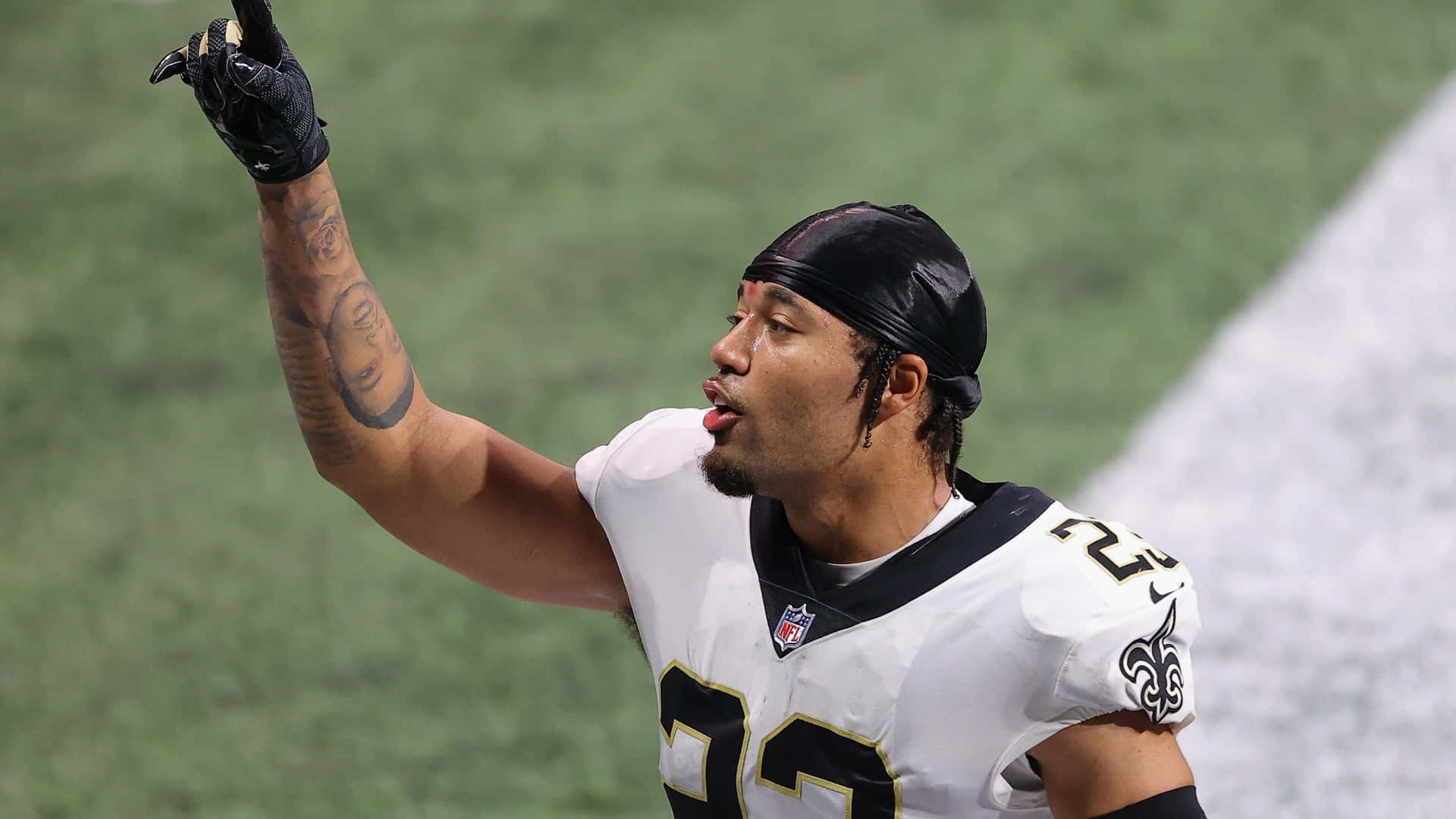 New Orleans Saints Marshon Lattimore Pointing Up Background