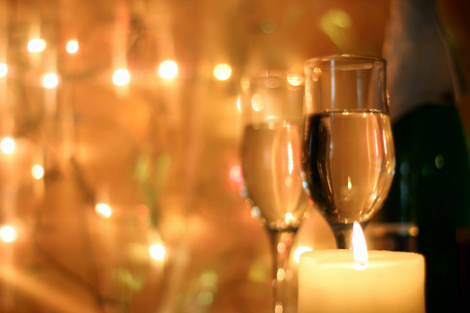 New Year Wine Glasses Background