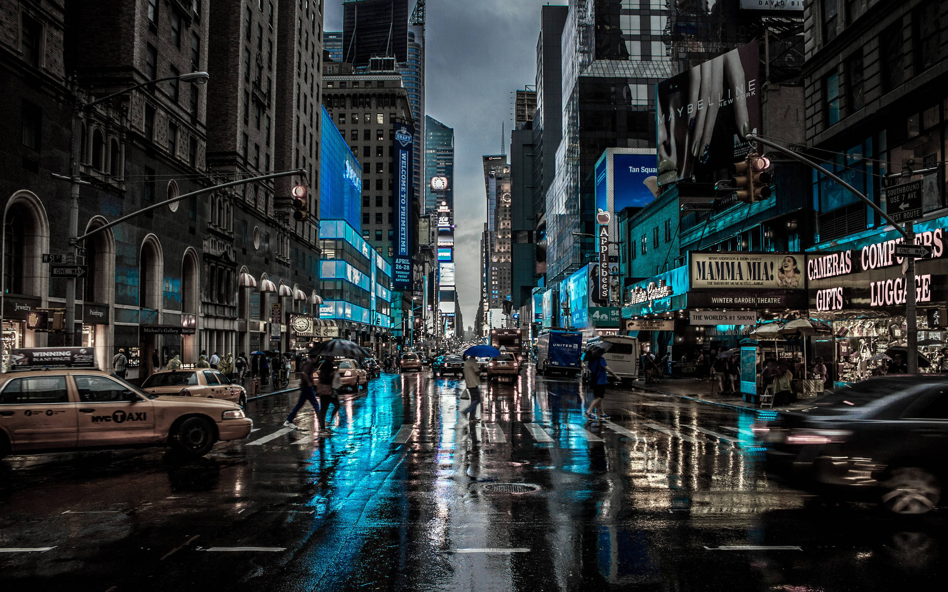 New York City Desktop Wet Roads Background