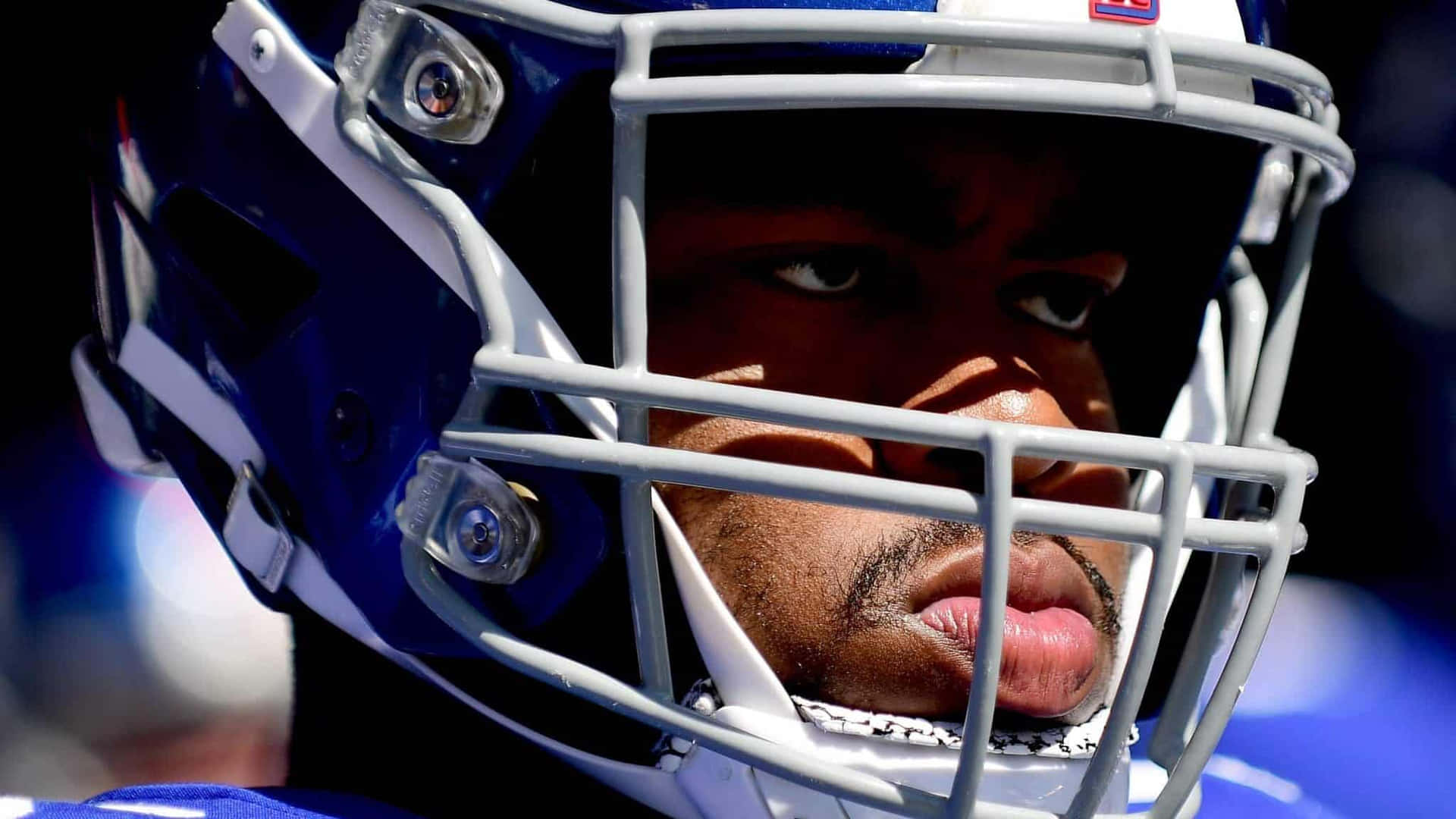 New York Giants Defense Athlete Bj Hill Close Up Shot Background