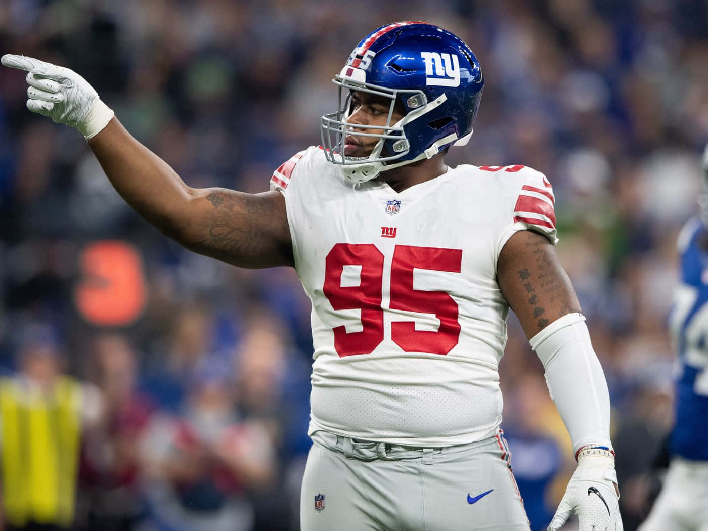 New York Giants Defensive Tackle Bj Hill Lucas Oil Stadium Background