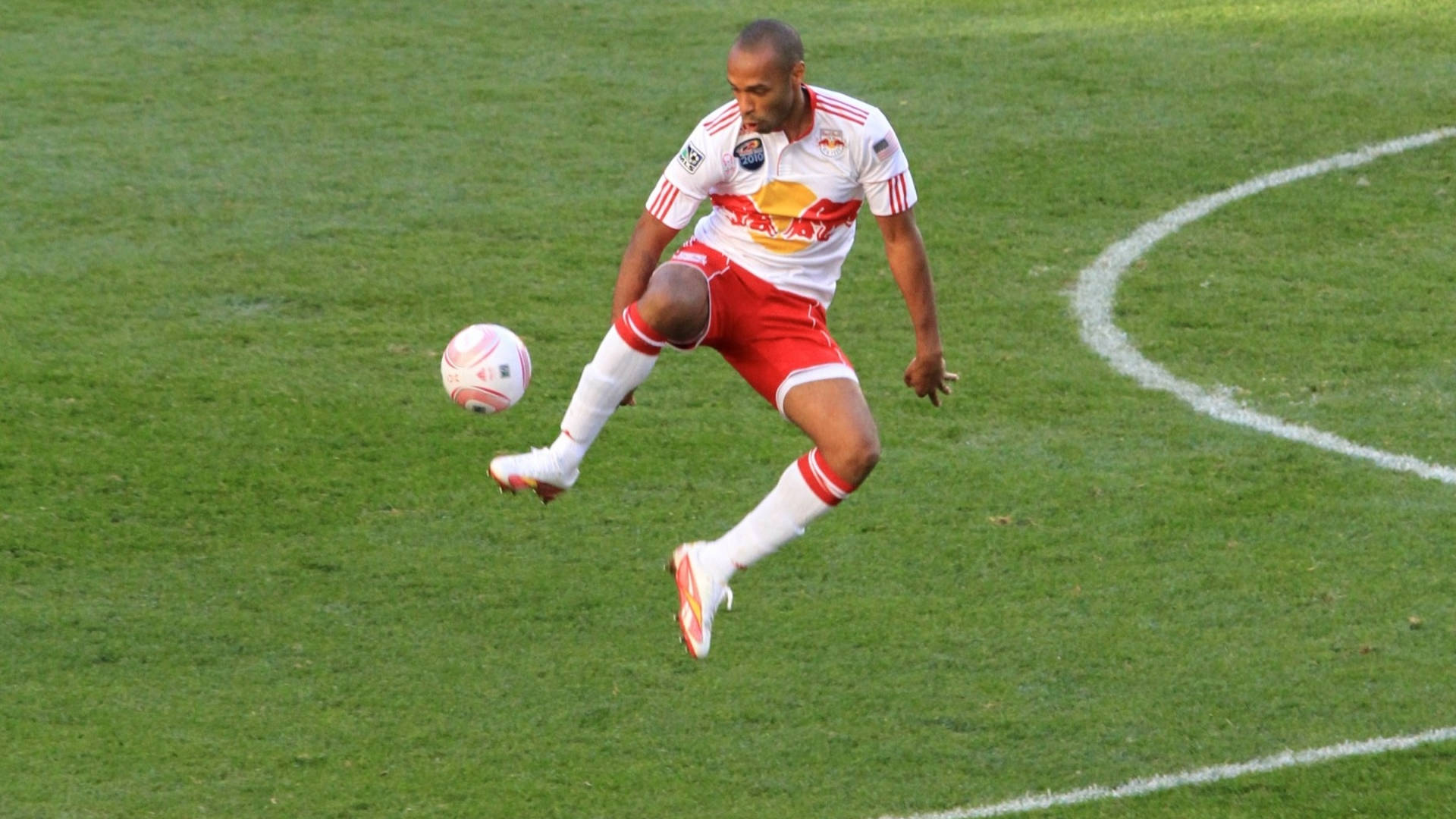 New York Red Bulls Thierry Henry Jumping Background