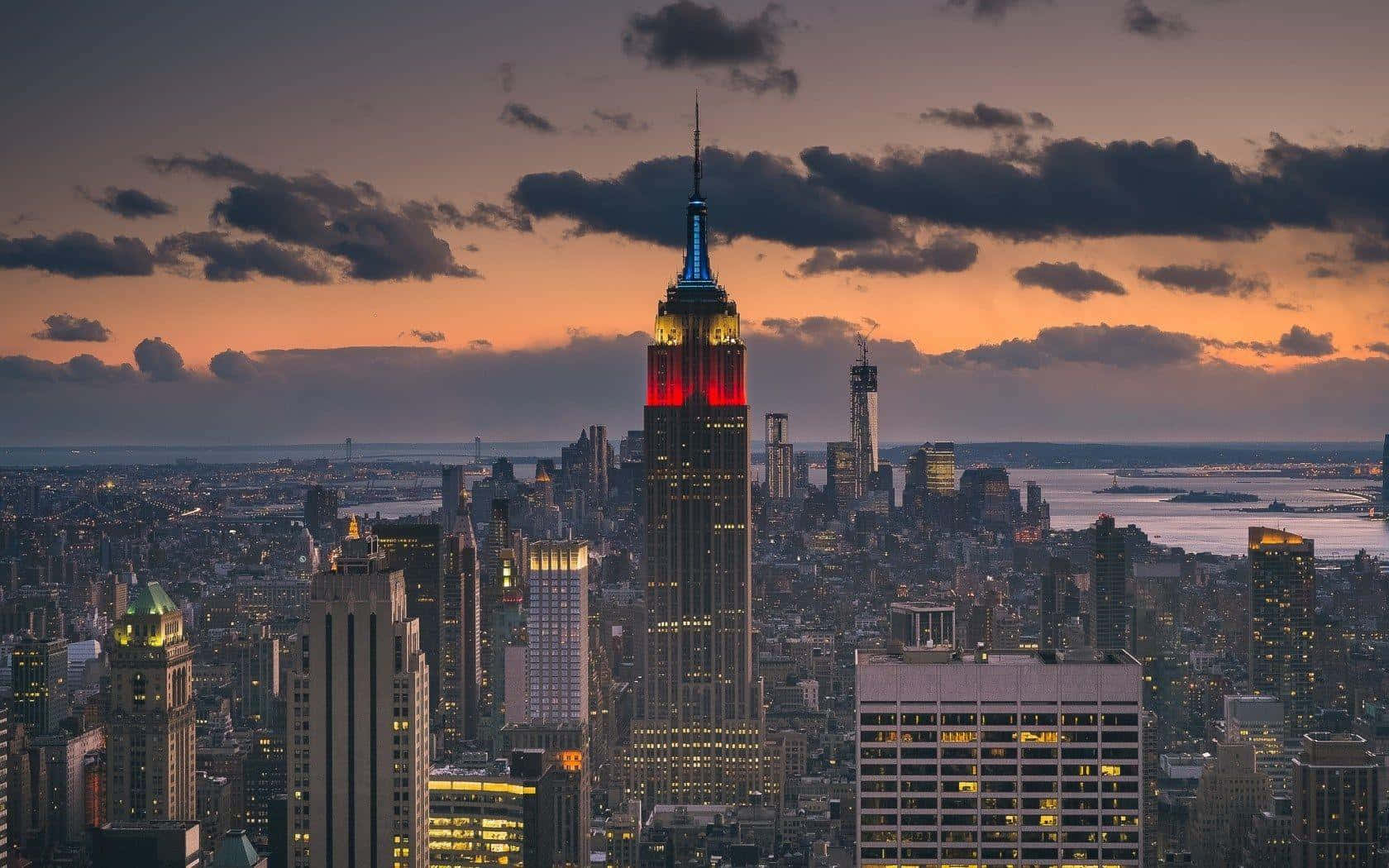 New York State At Dusk Background