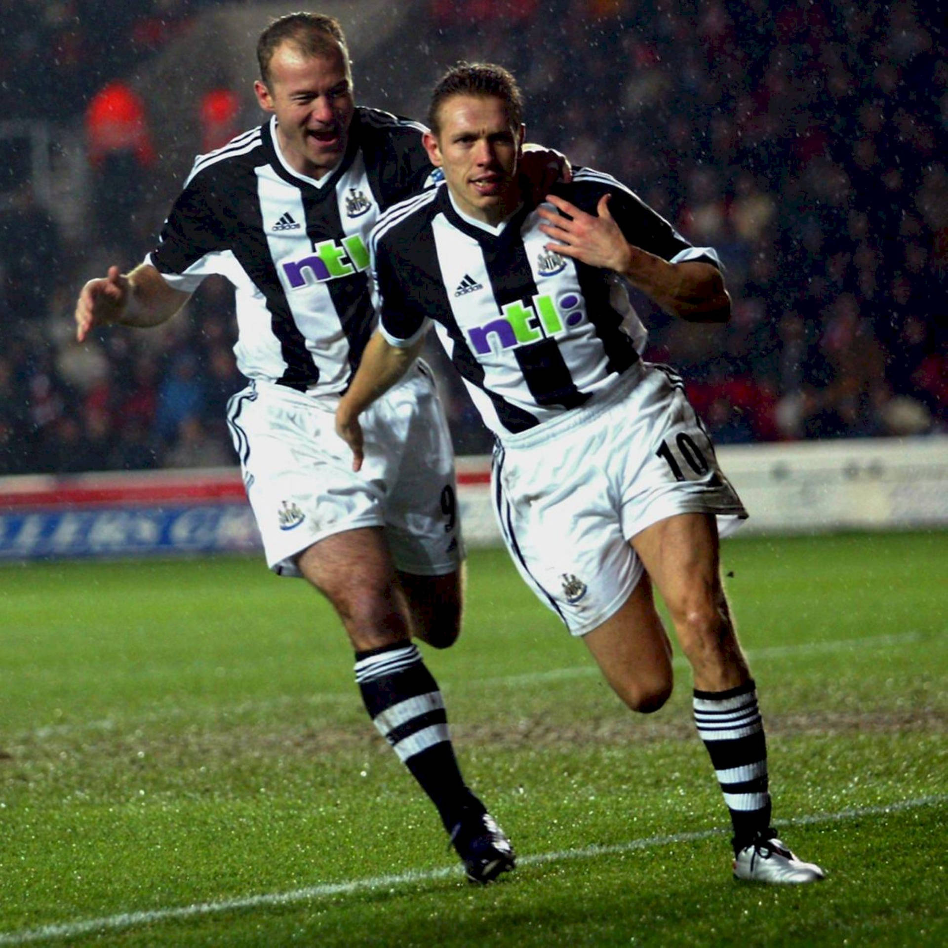 Newcastle United Fc Players Running