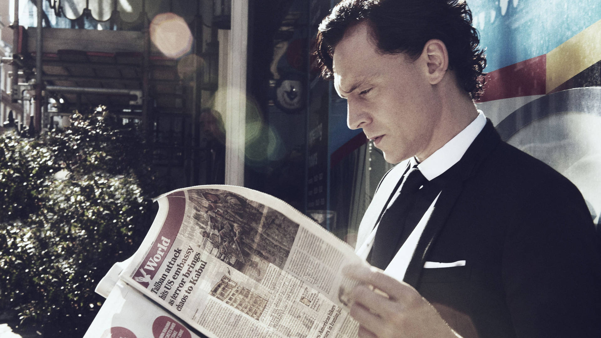 Newspaper Tom Hiddleston Background