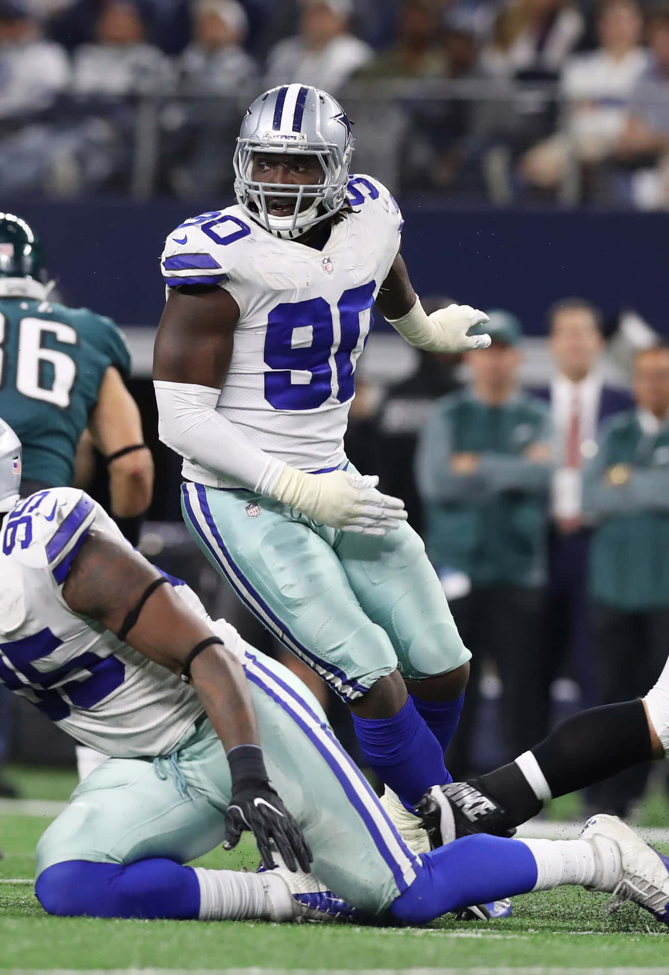 Nfl Defensive End Demarcus Lawrence Background
